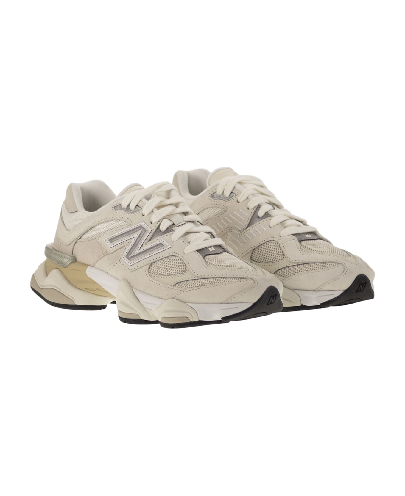 New Balance 9060 - Sneakers - Ivory