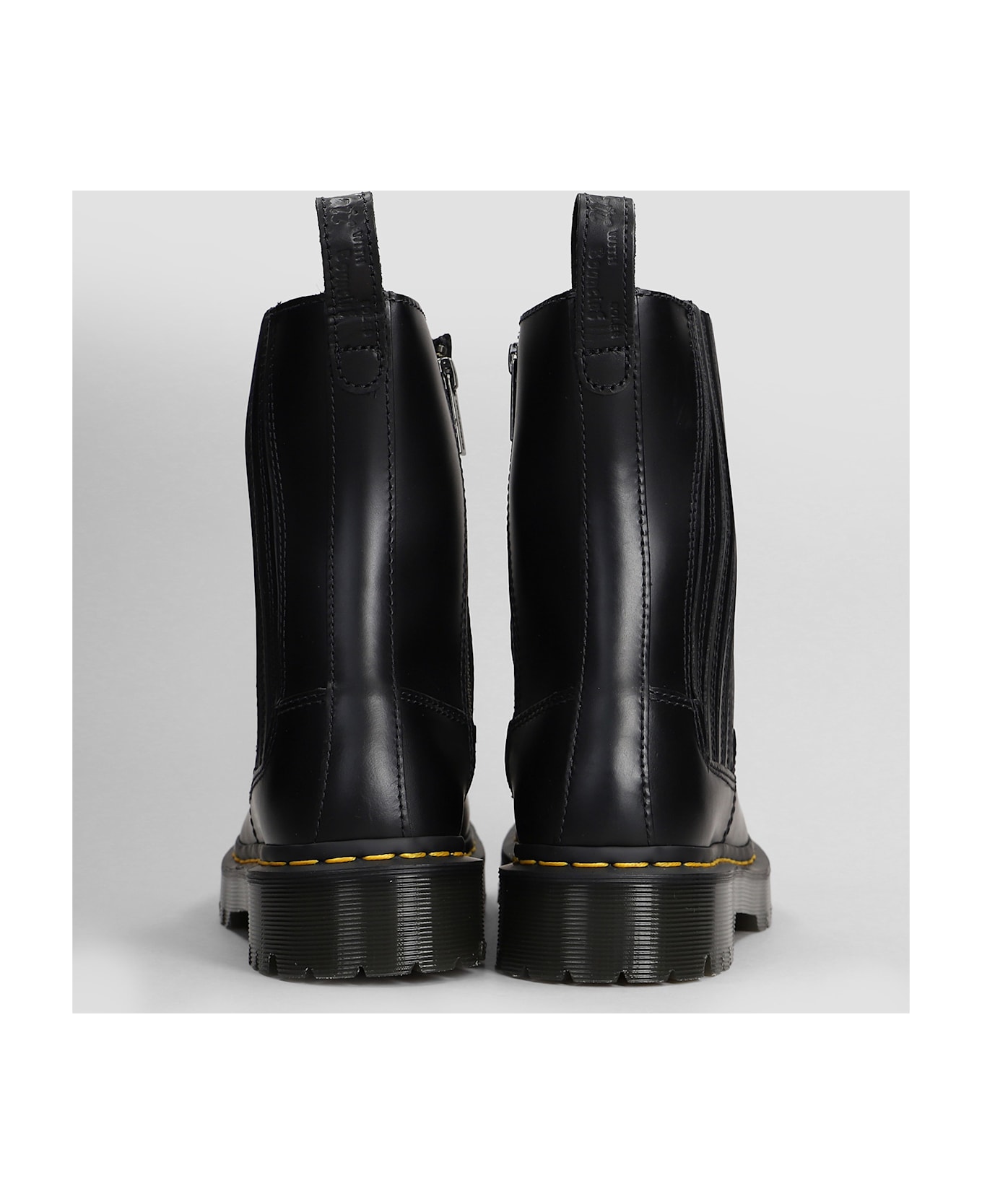 Dr. Martens Amaayah Lo Boots - black