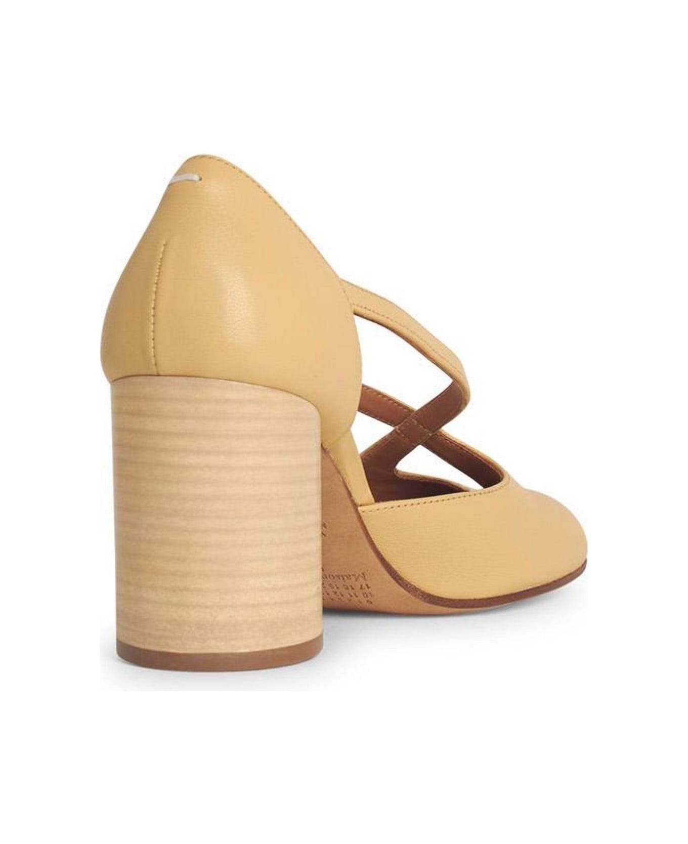 Maison Margiela Tabi Toe Block Heeled Pumps - Beige