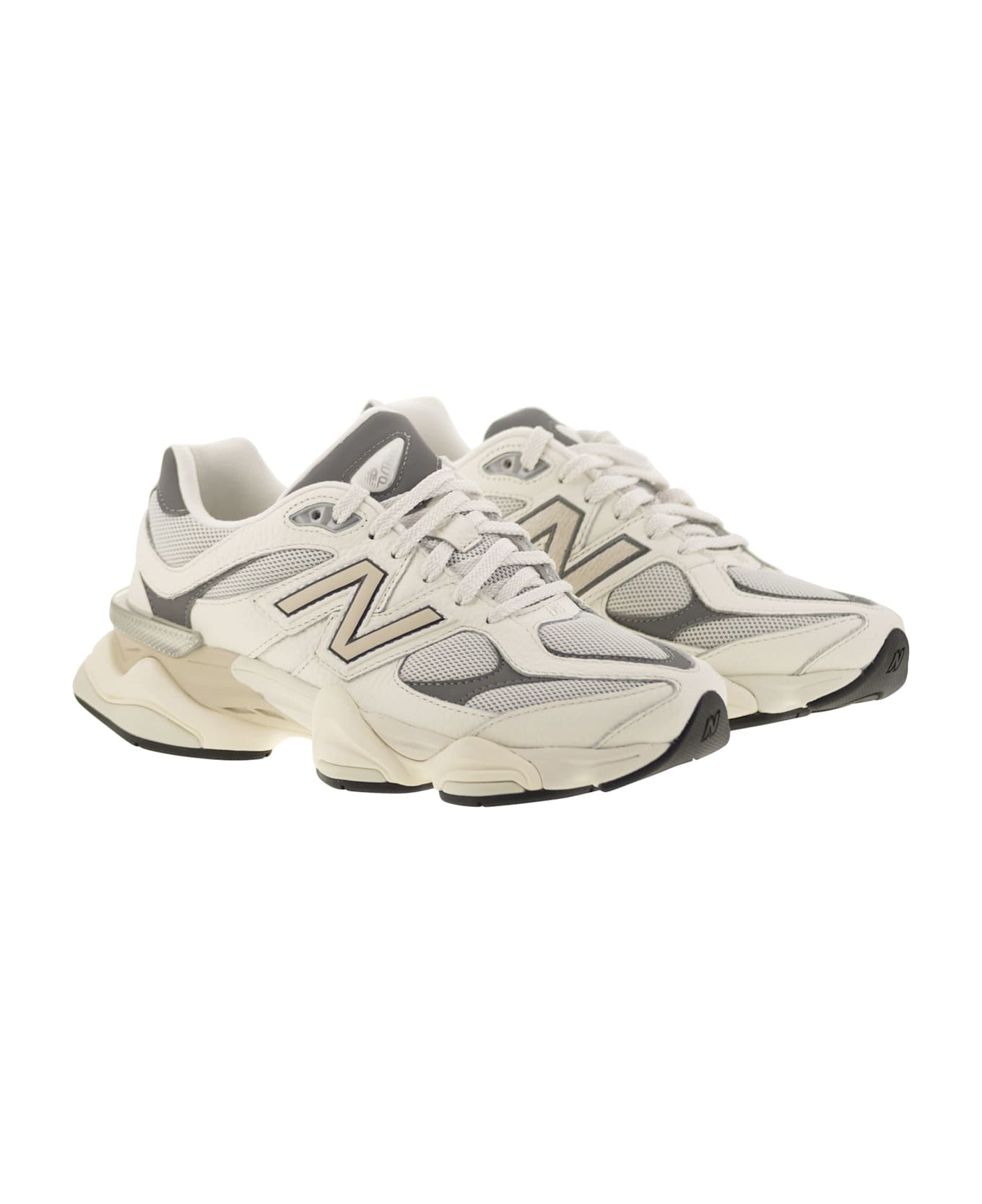 New Balance 9060 - Sneakers - Ivory