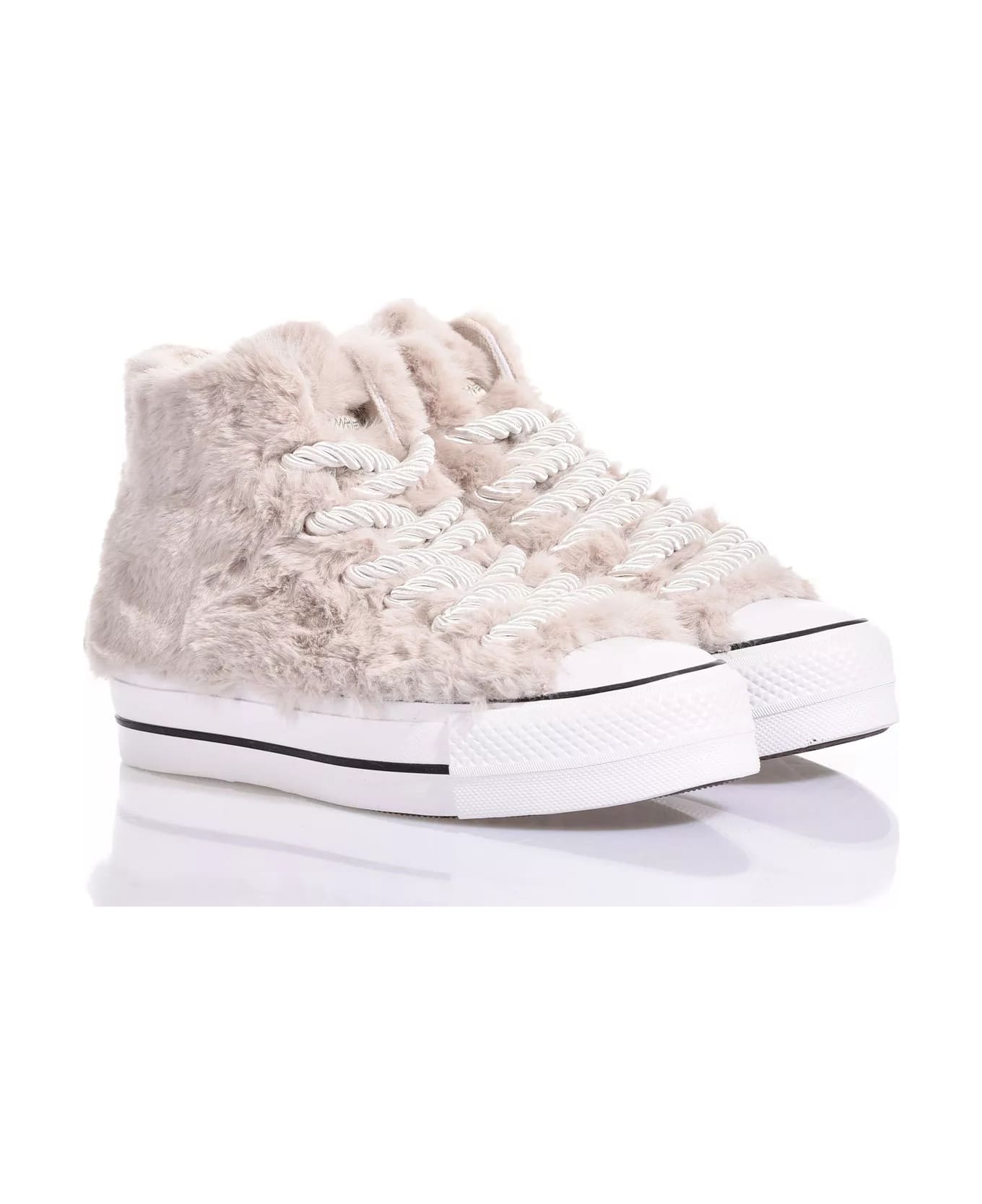 Mimanera Converse Platform Fluffy Tap