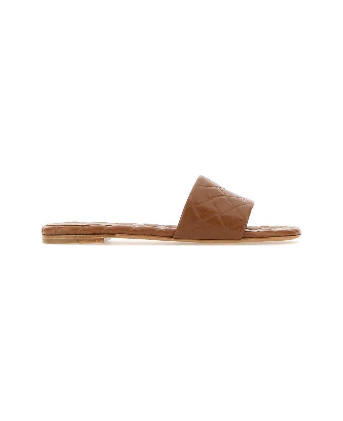 Bottega Veneta Quilted Slip-on Sandals - Brown サンダル