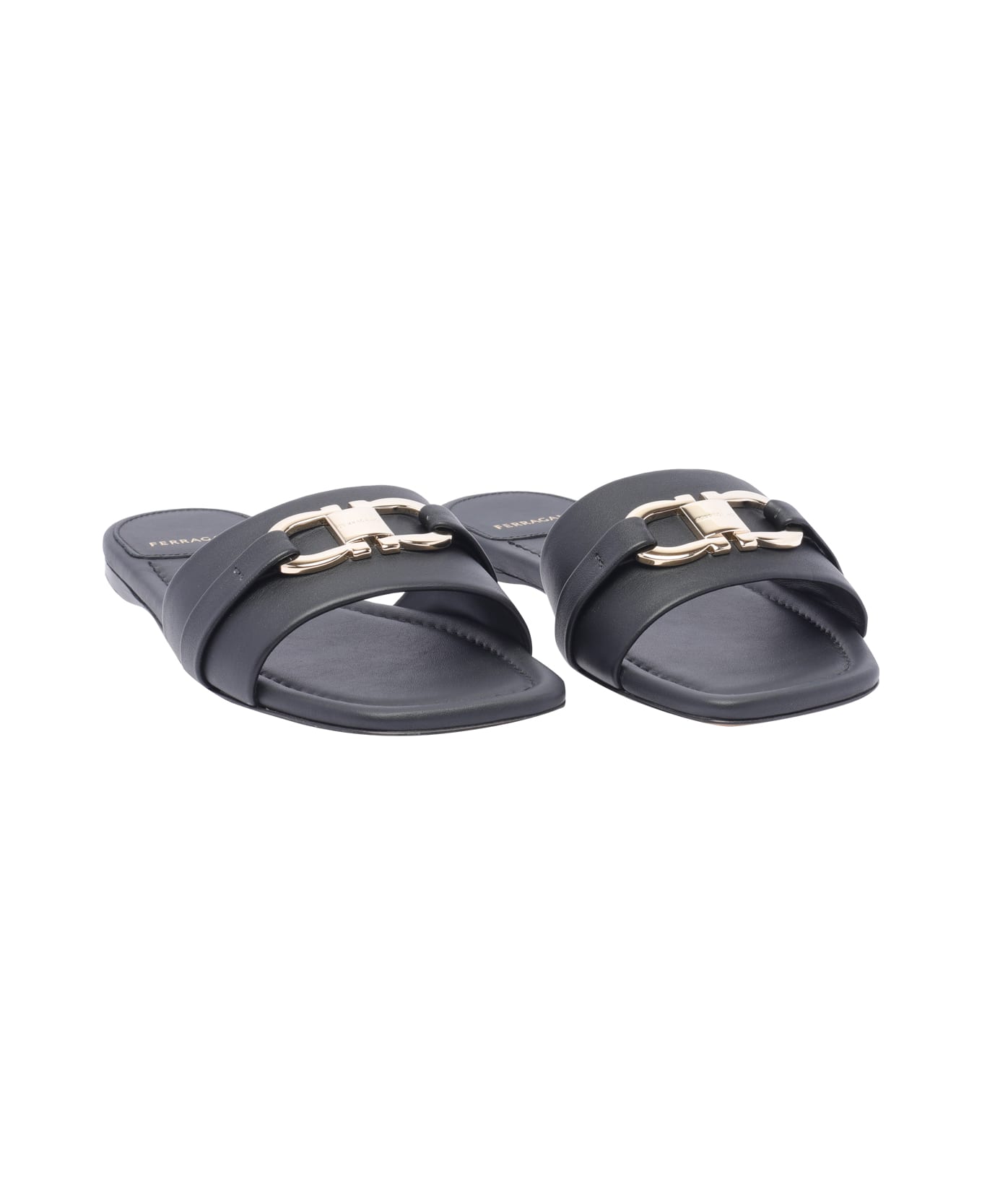 Ferragamo Flat Slide With Gancini Ornament - Black