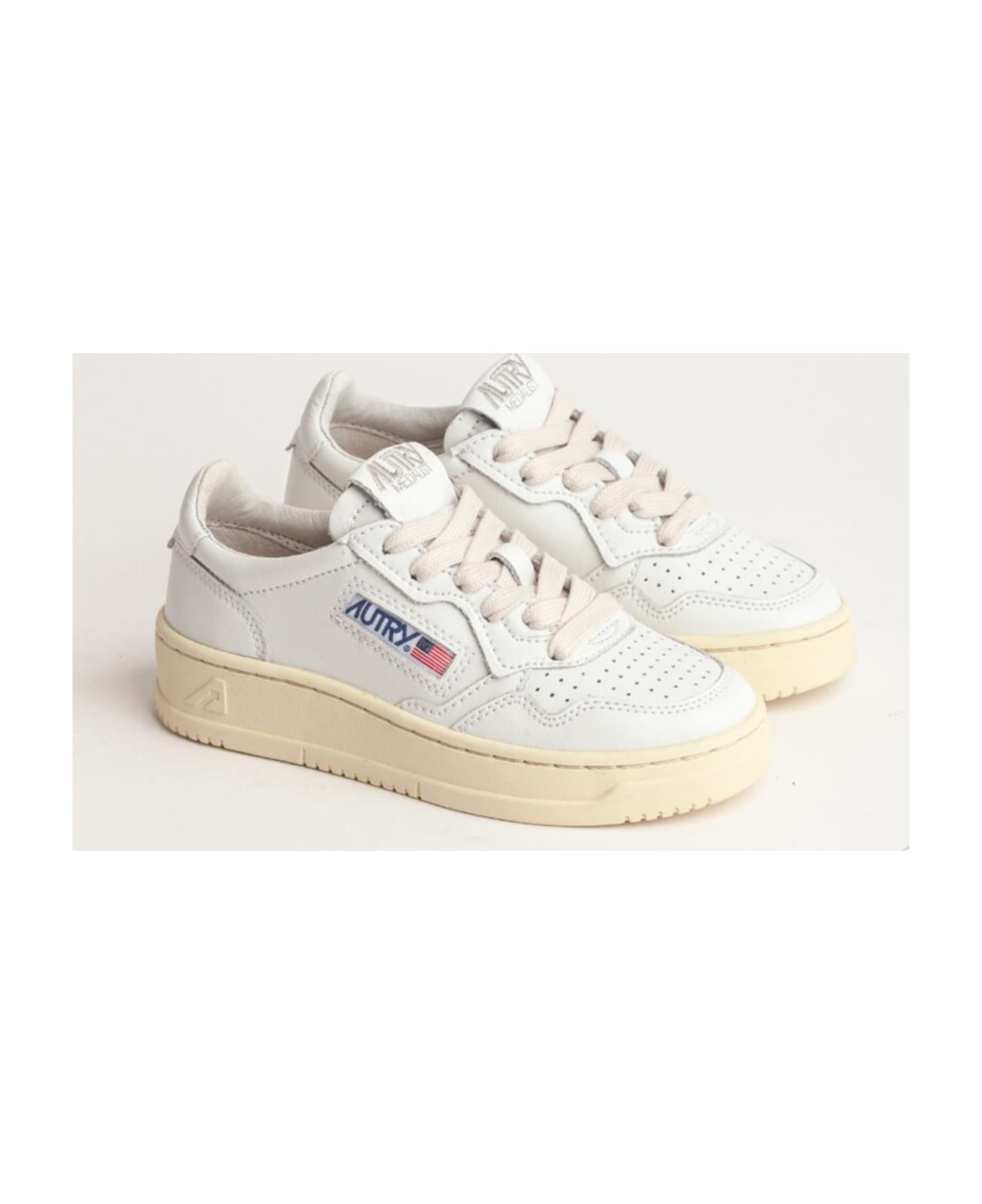 Autry Low Top Sneakers - WHITE