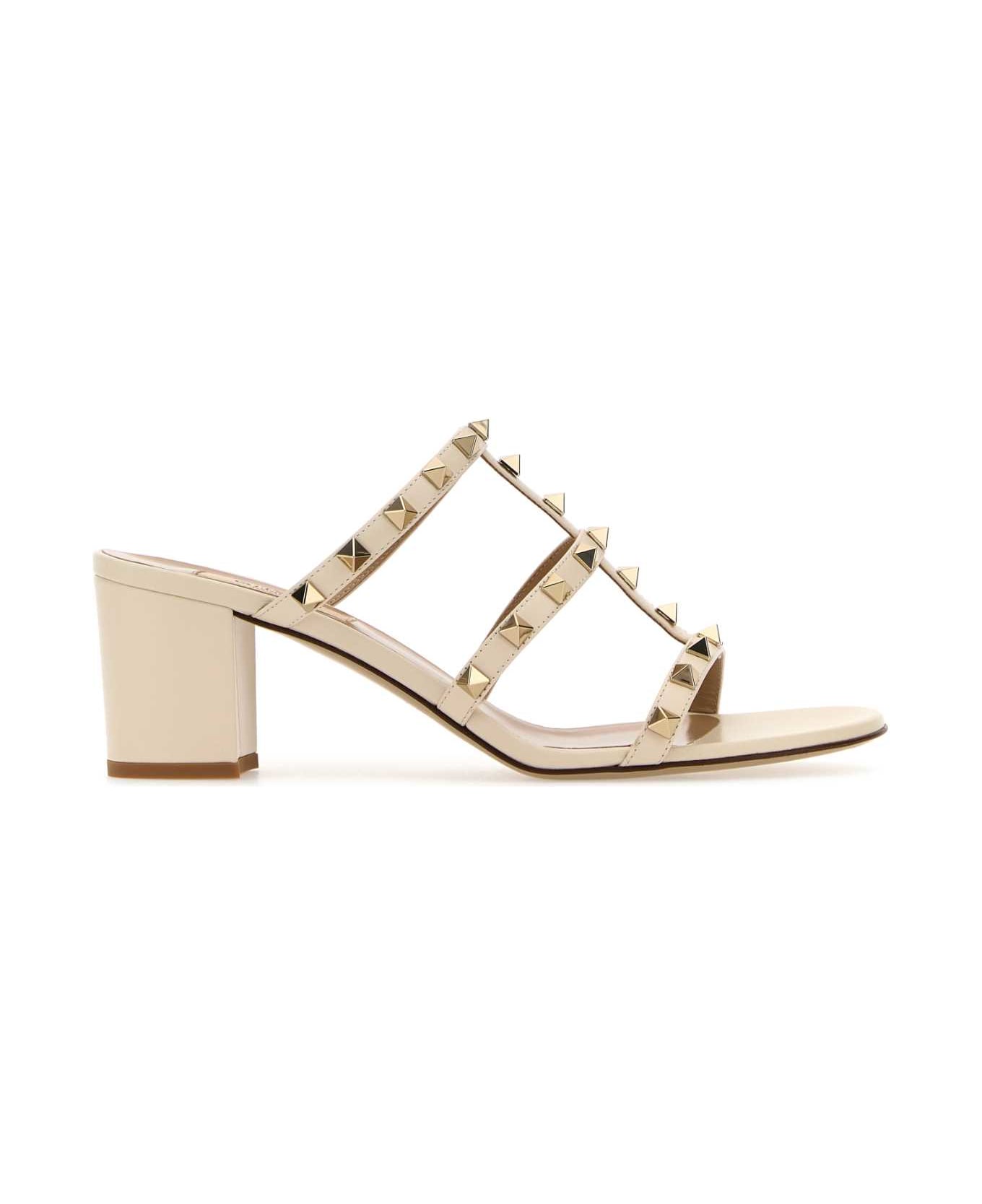 Valentino Garavani Leather Rockstud Mules - LIGHTIVORY