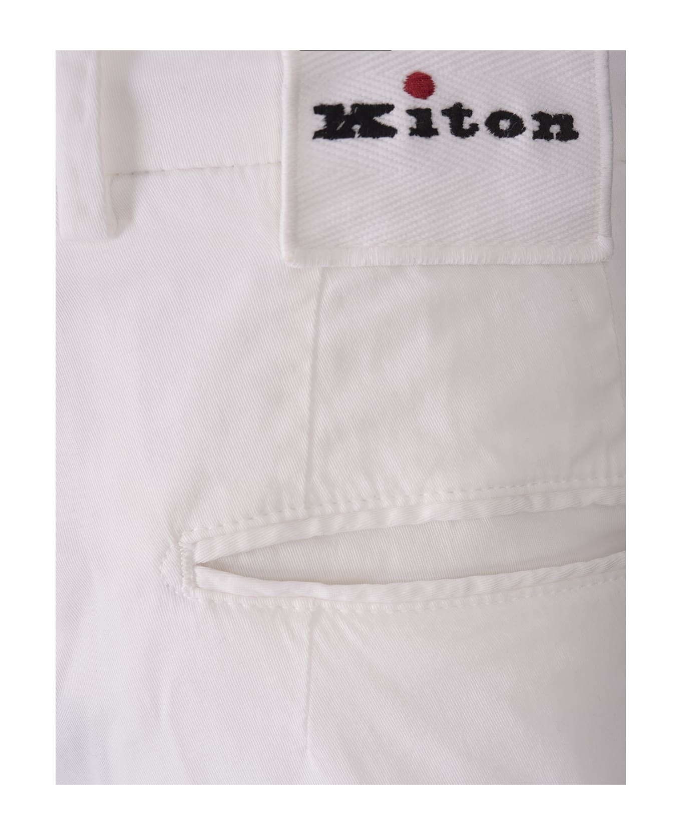 Kiton White Bermuda Shorts With Drawstring - White ショートパンツ