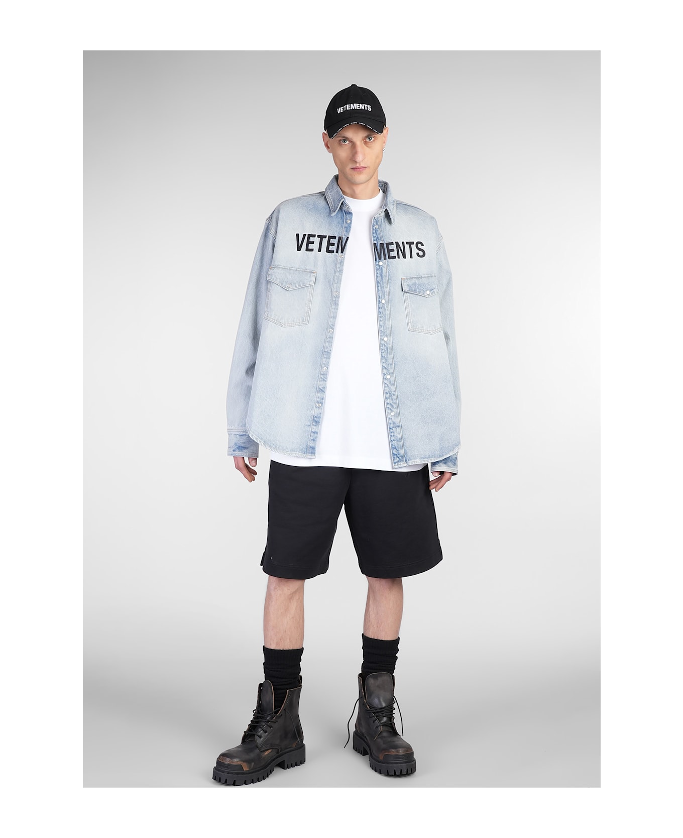 VETEMENTS Shorts In Black Cotton - black