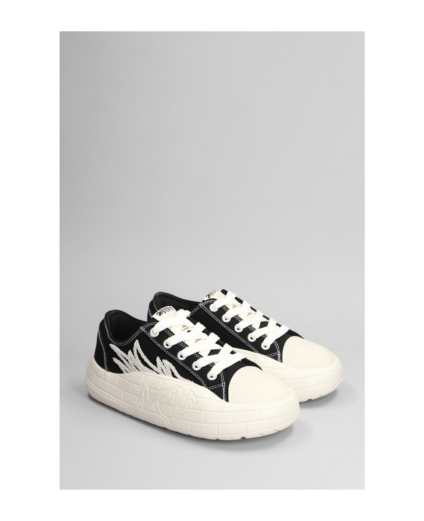 Acupuncture Nyu Vulc G2 Sneakers In Black Canvas - black