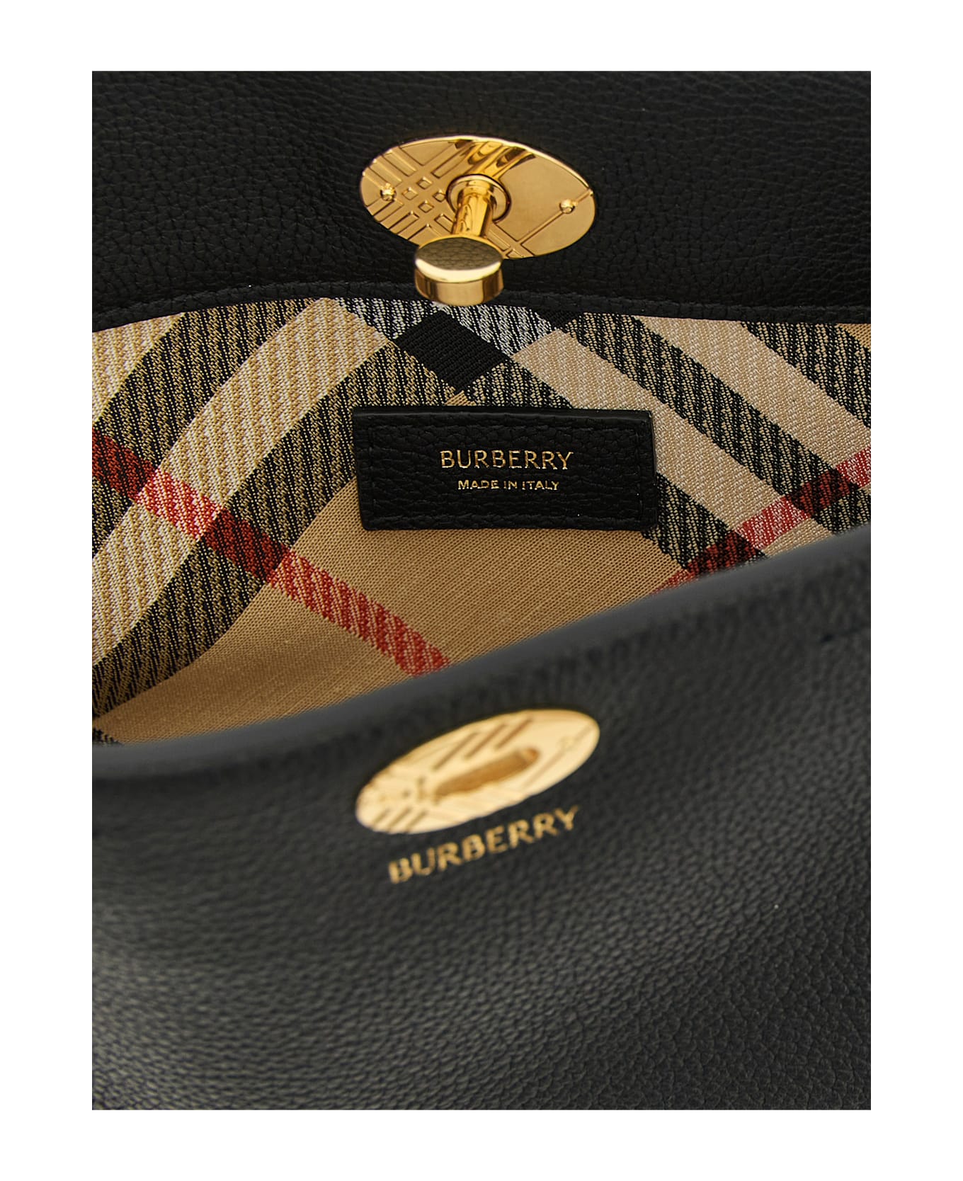 Burberry 
cotswolds 
 Clutch - Black  