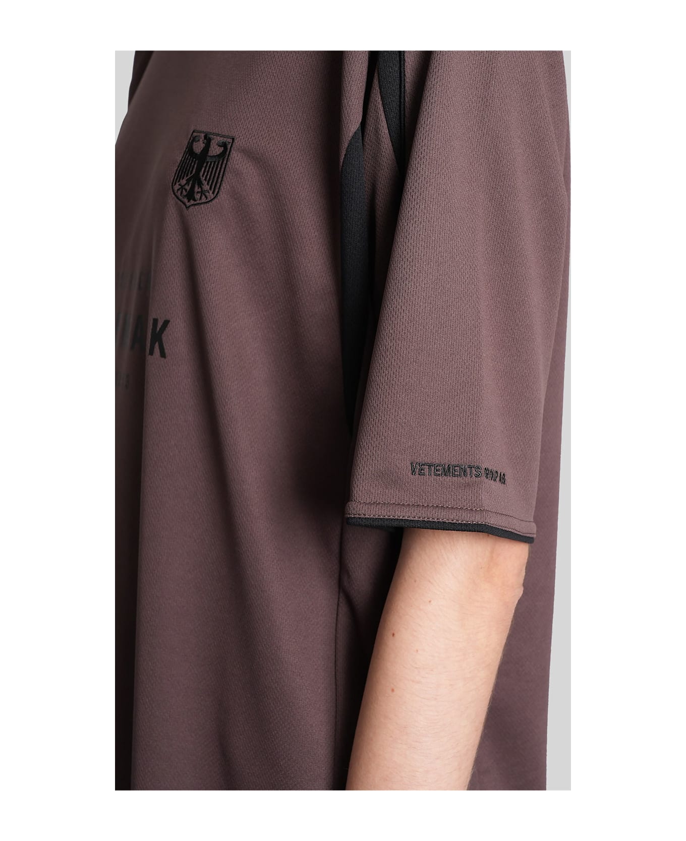 VETEMENTS T-shirt In Brown Polyester - brown