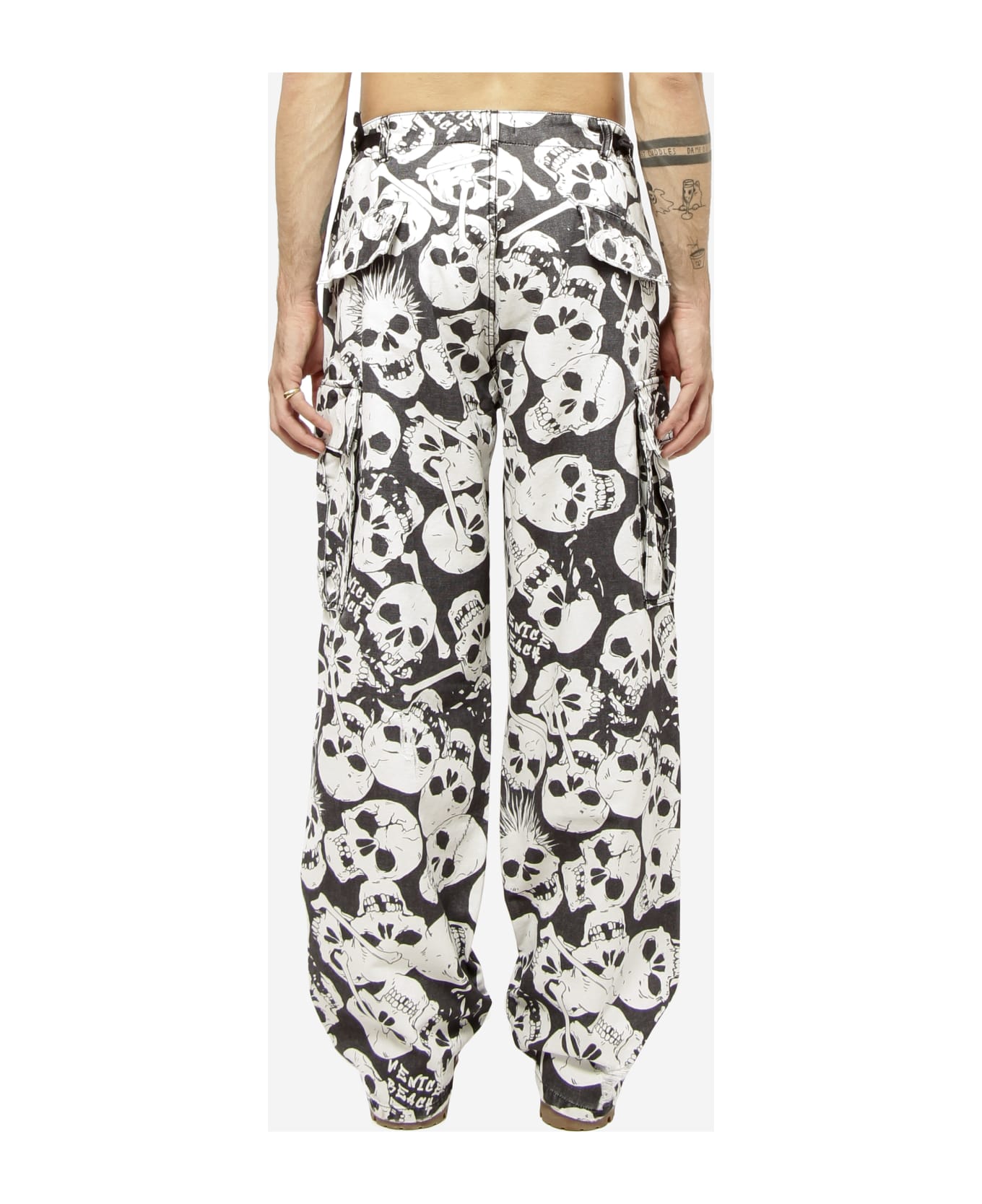 ERL Skull Printed Pants ボトムス 通販 | italist