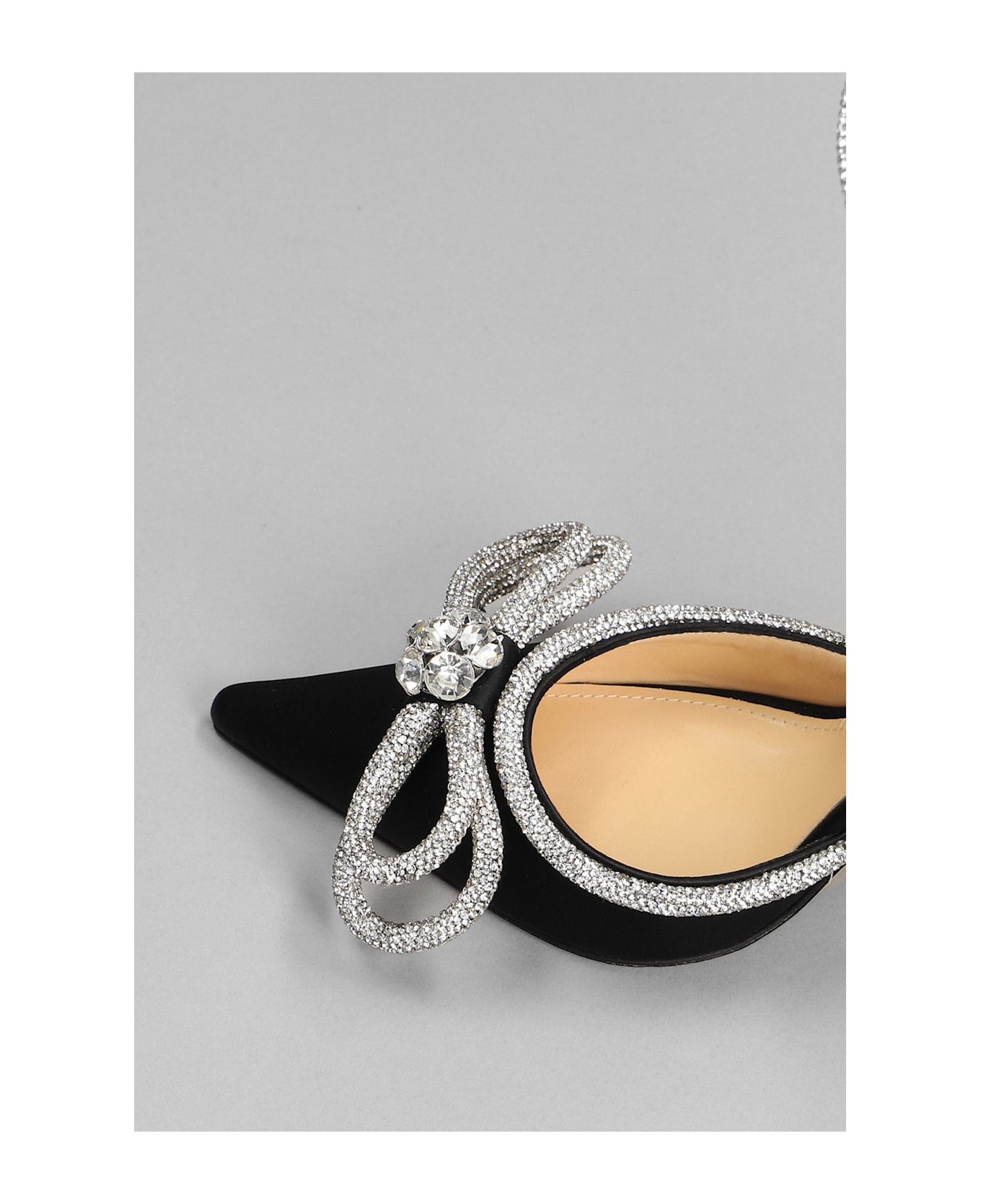 Mach 
Mach Pumps In Black Silk - black
