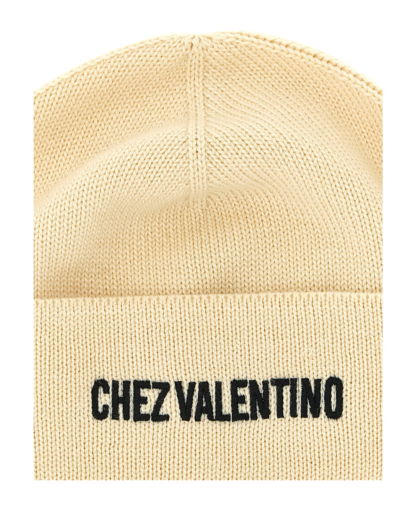 Valentino Garavani 
chez Valentino
 Cap - Beige