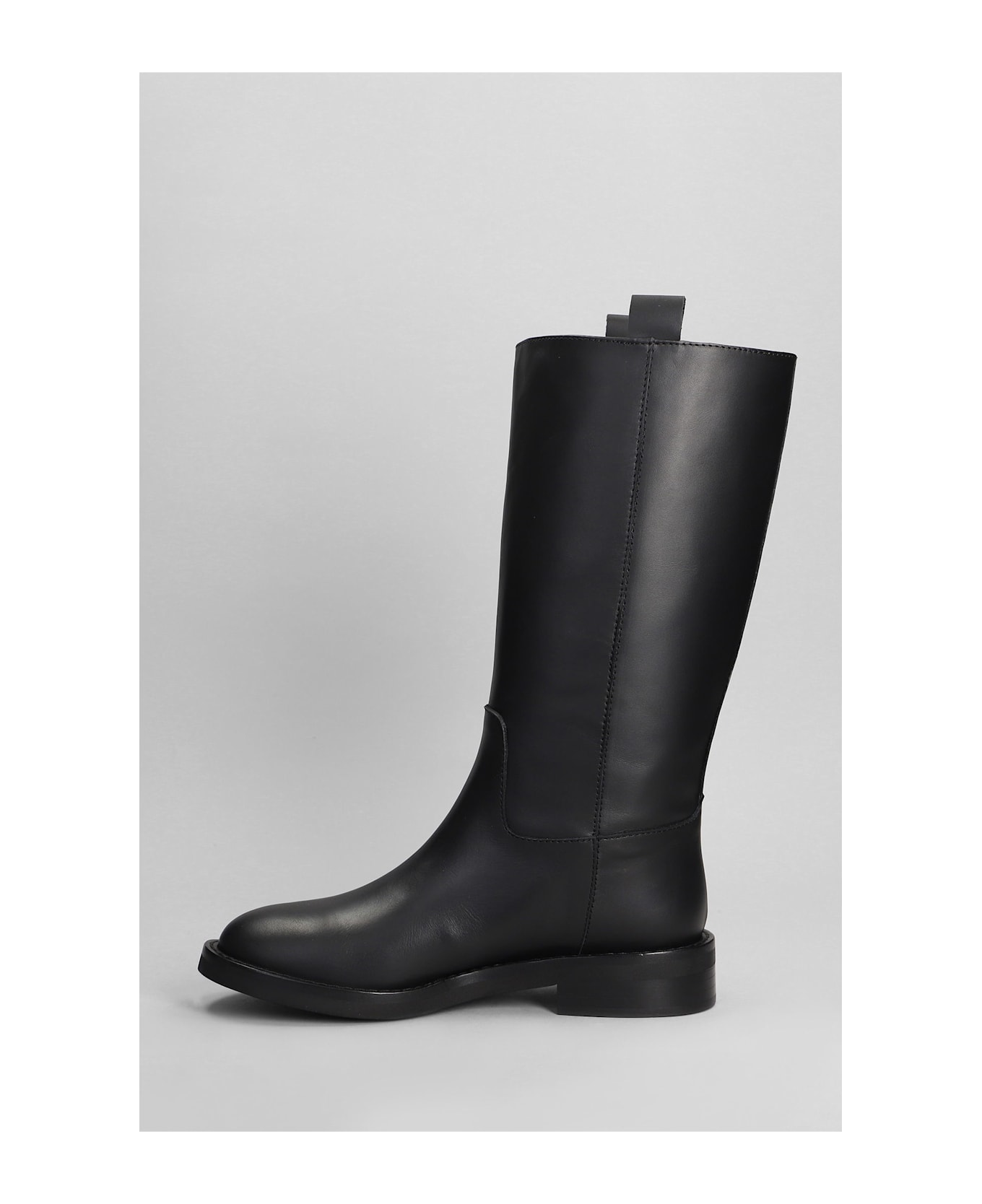 Via Roma 15 Low Heels Ankle Boots In Black Leather - black