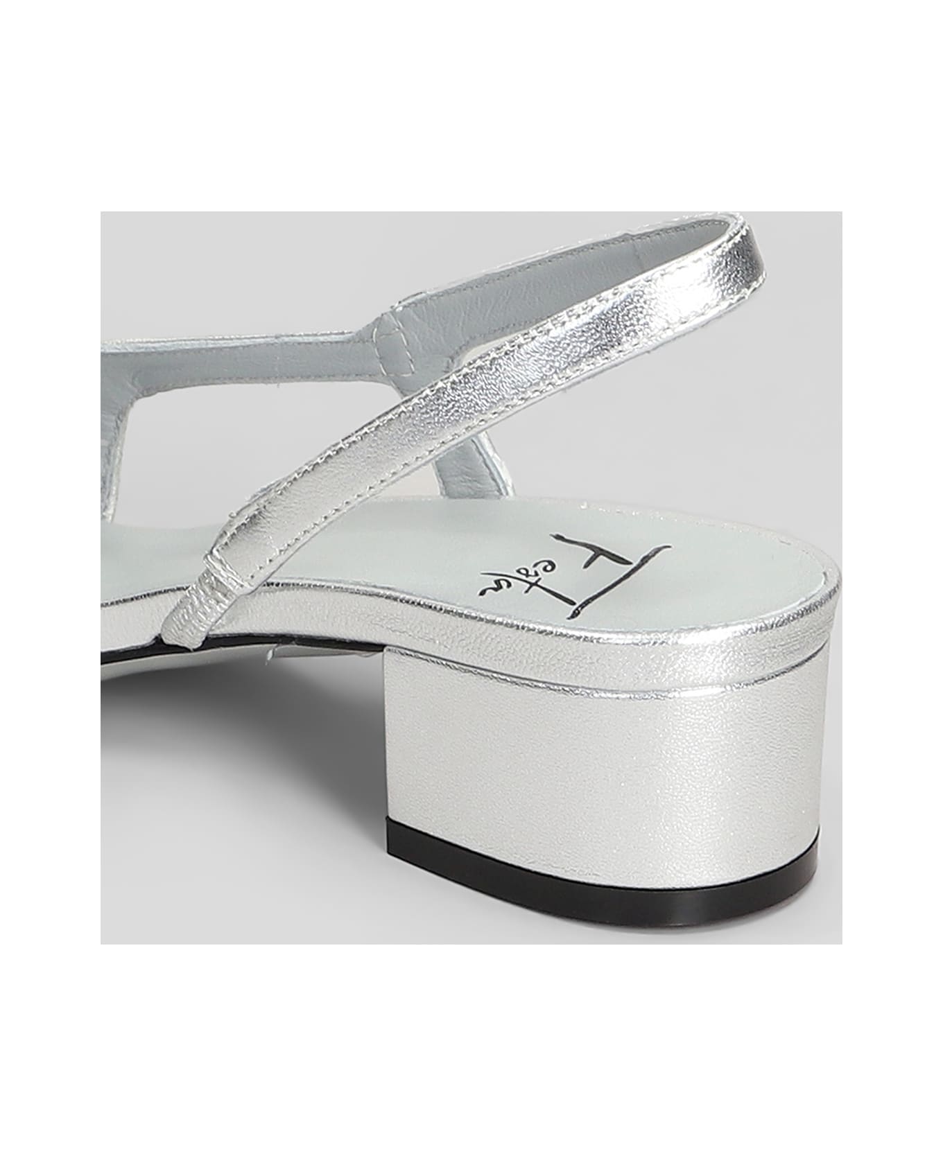 Roberto Festa Ninfa Pumps In Silver Leather - silver