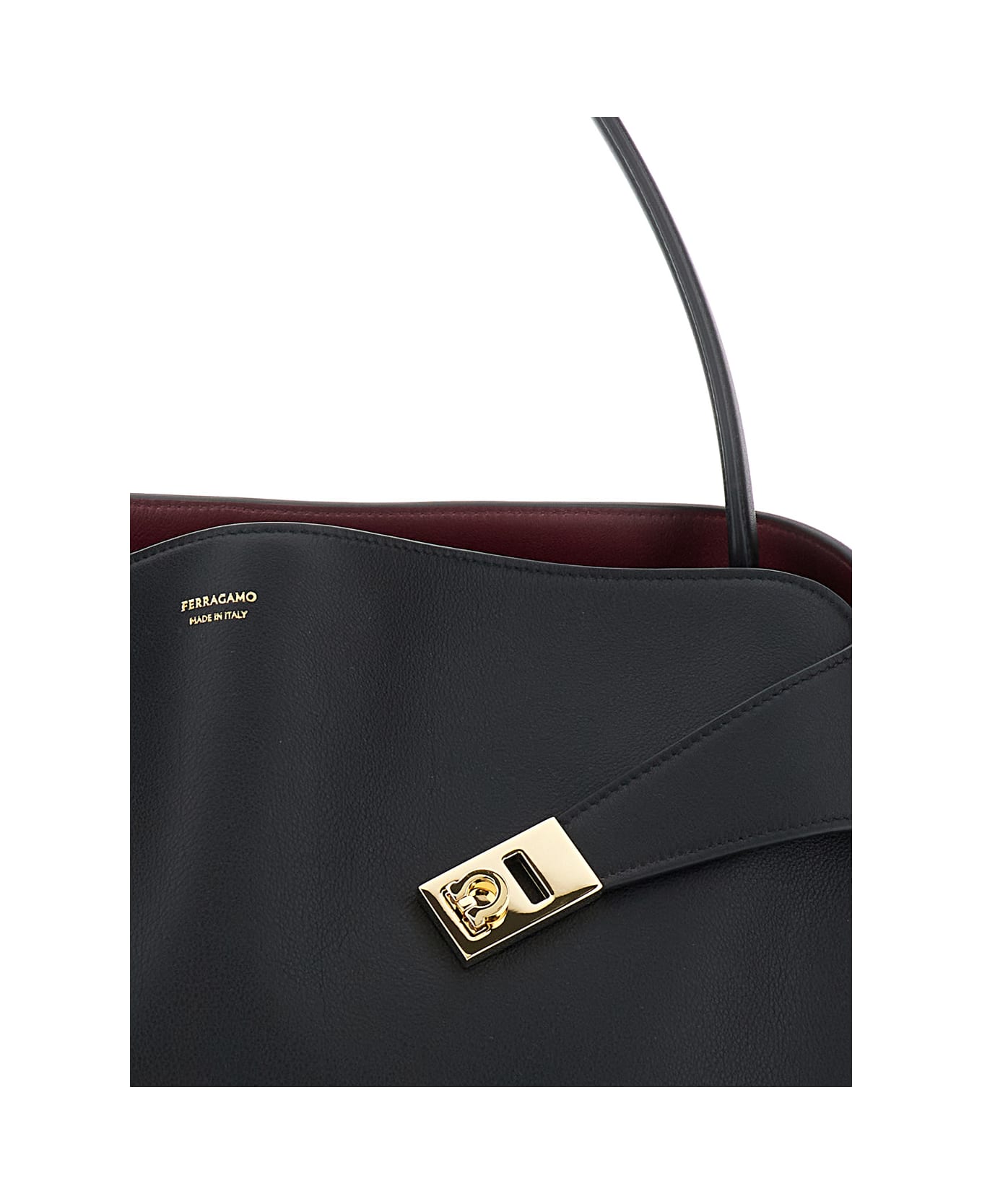 Ferragamo Hug Sh M Shoulder Bag 40,0x15,0x30,5 - Black