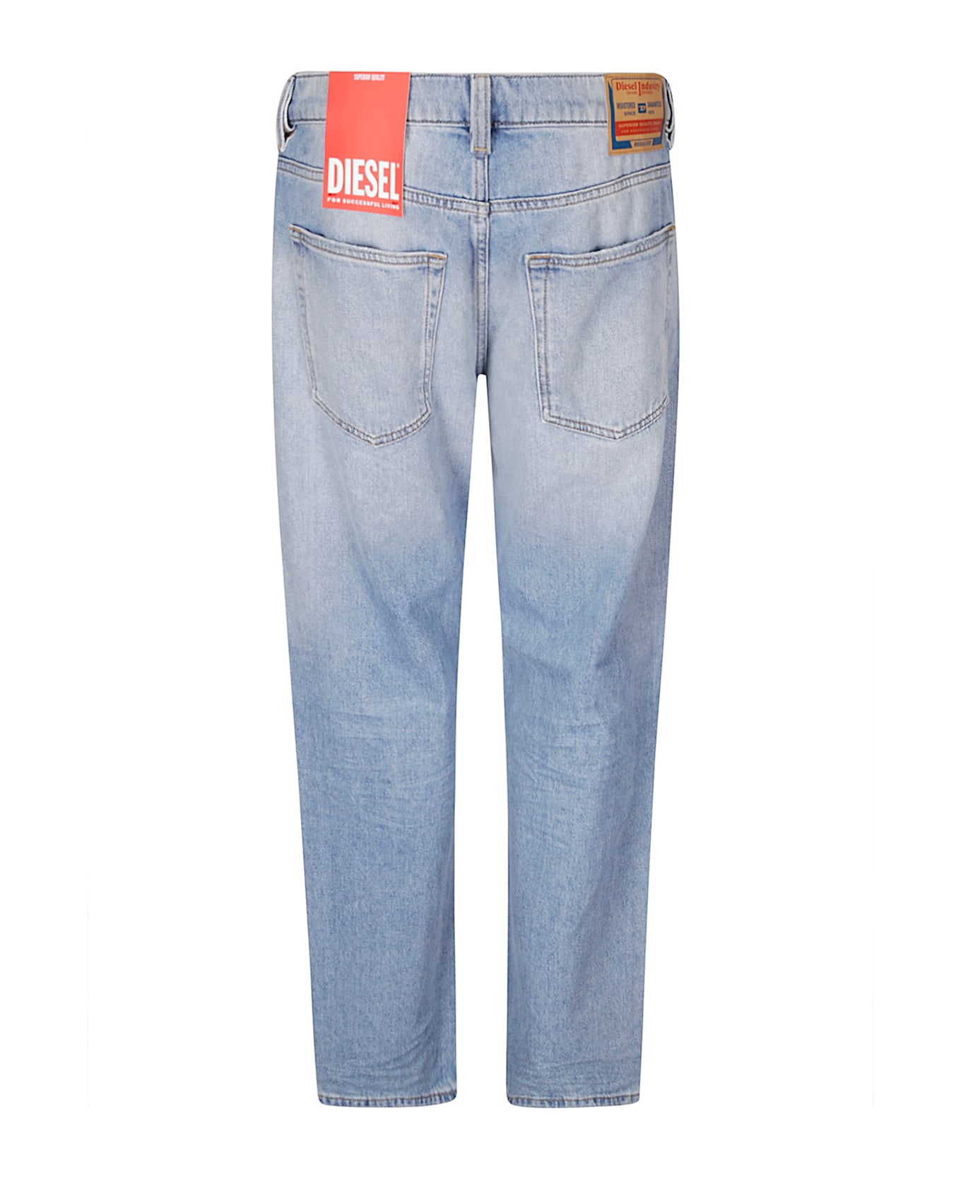 Diesel 2010 D-macs - 01