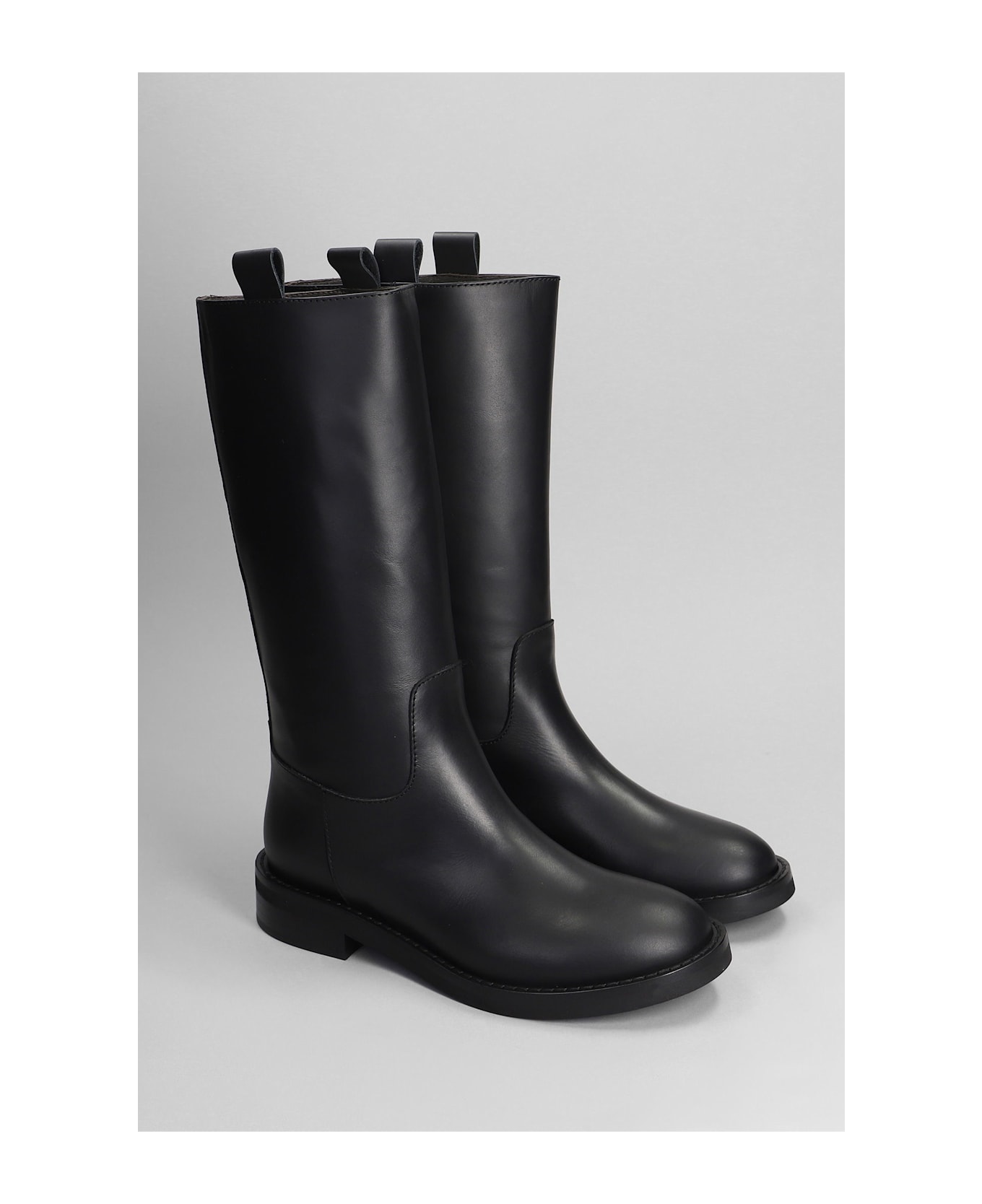 Via Roma 15 Low Heels Ankle Boots In Black Leather - black