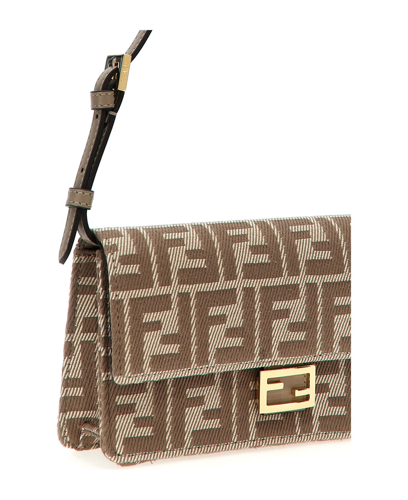 Fendi 'baguette' Wallet On Chain - Beige