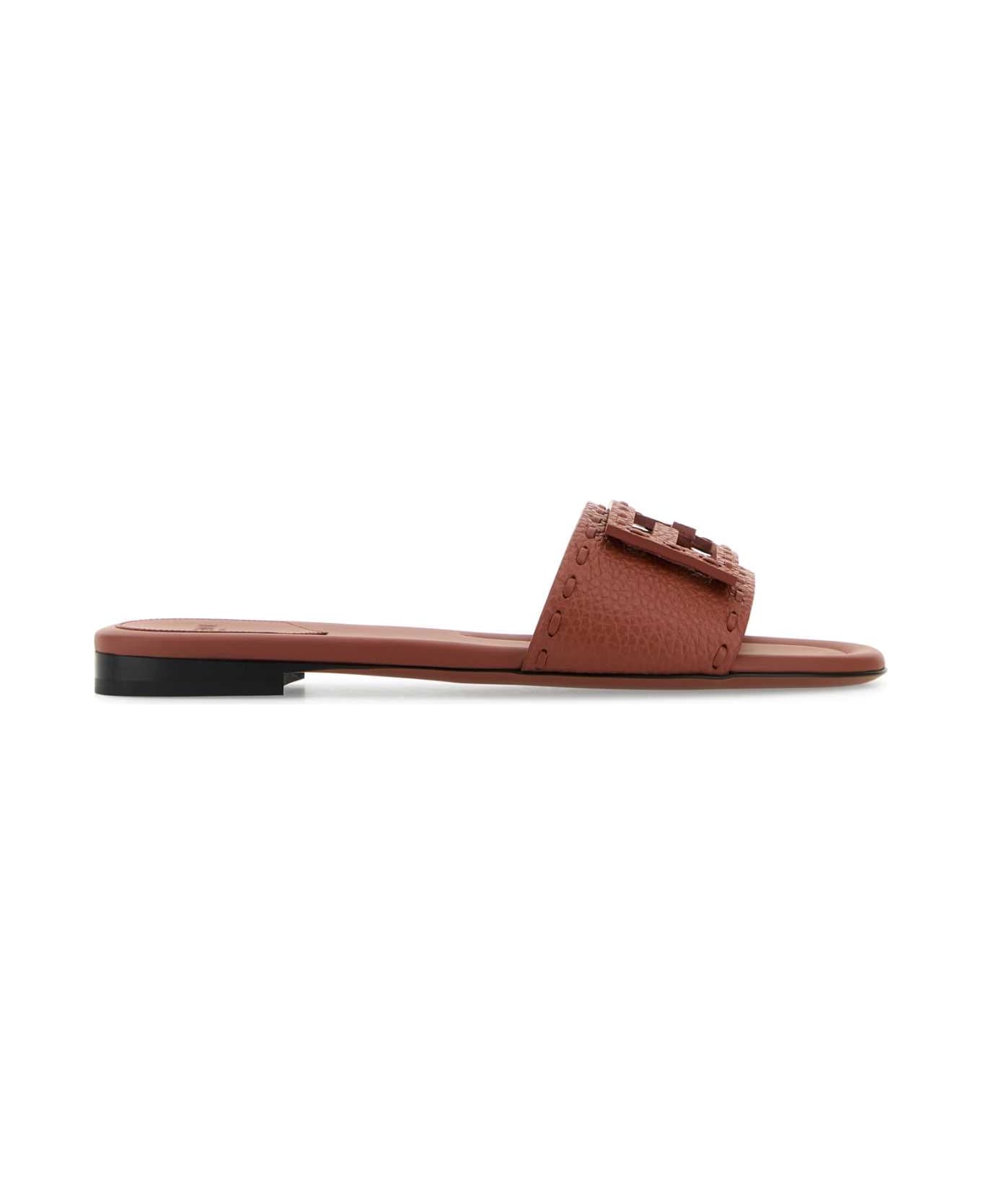 Fendi Brick Leather Baguette Slippers - SIENNA