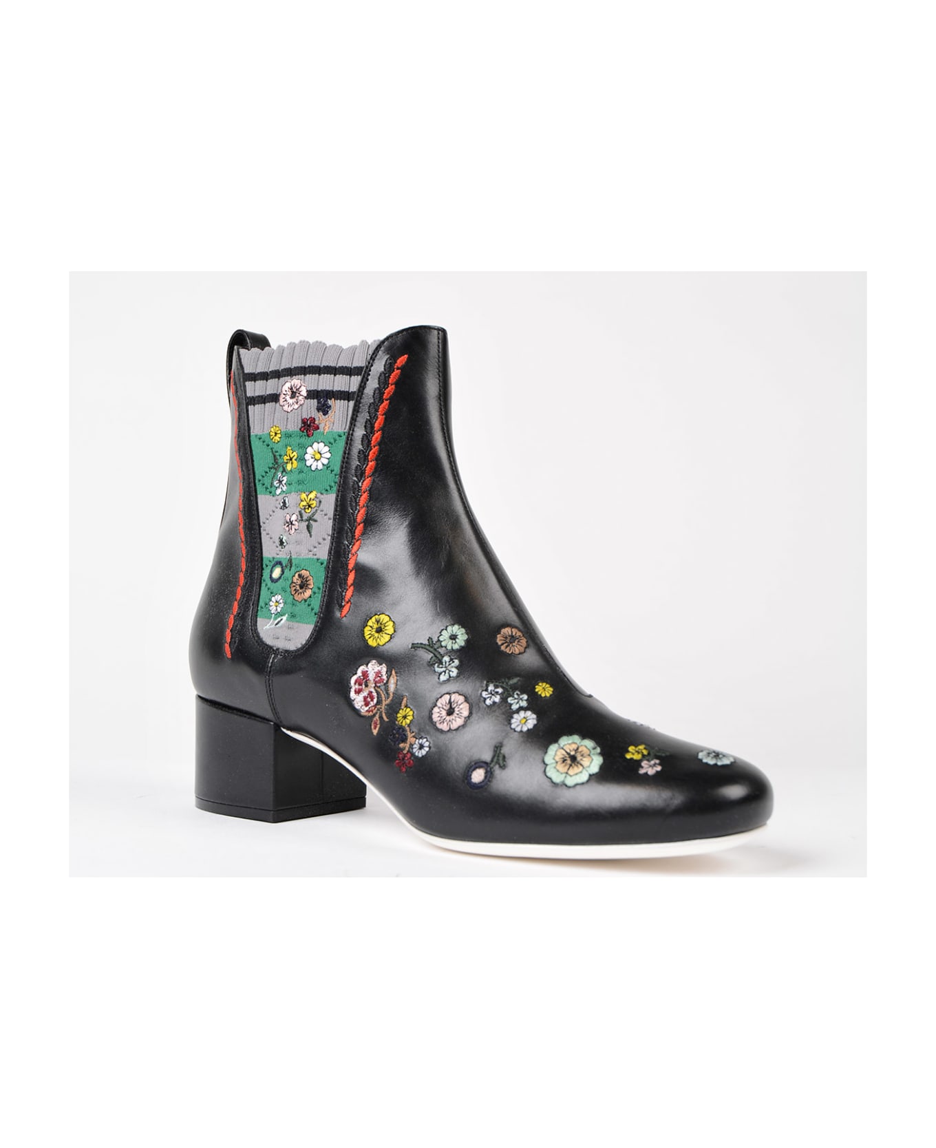 Fendi Floral Embroidered Ankle Boots - Black