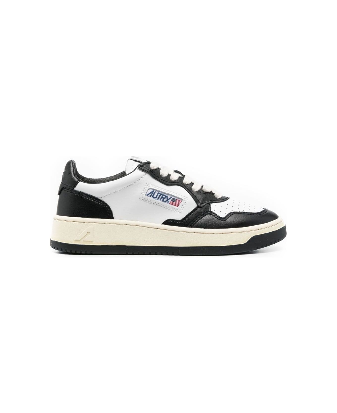 Autry 'medalist Low' White And Black Low Top Sneakers With Logo Patch In Leather Woman - White