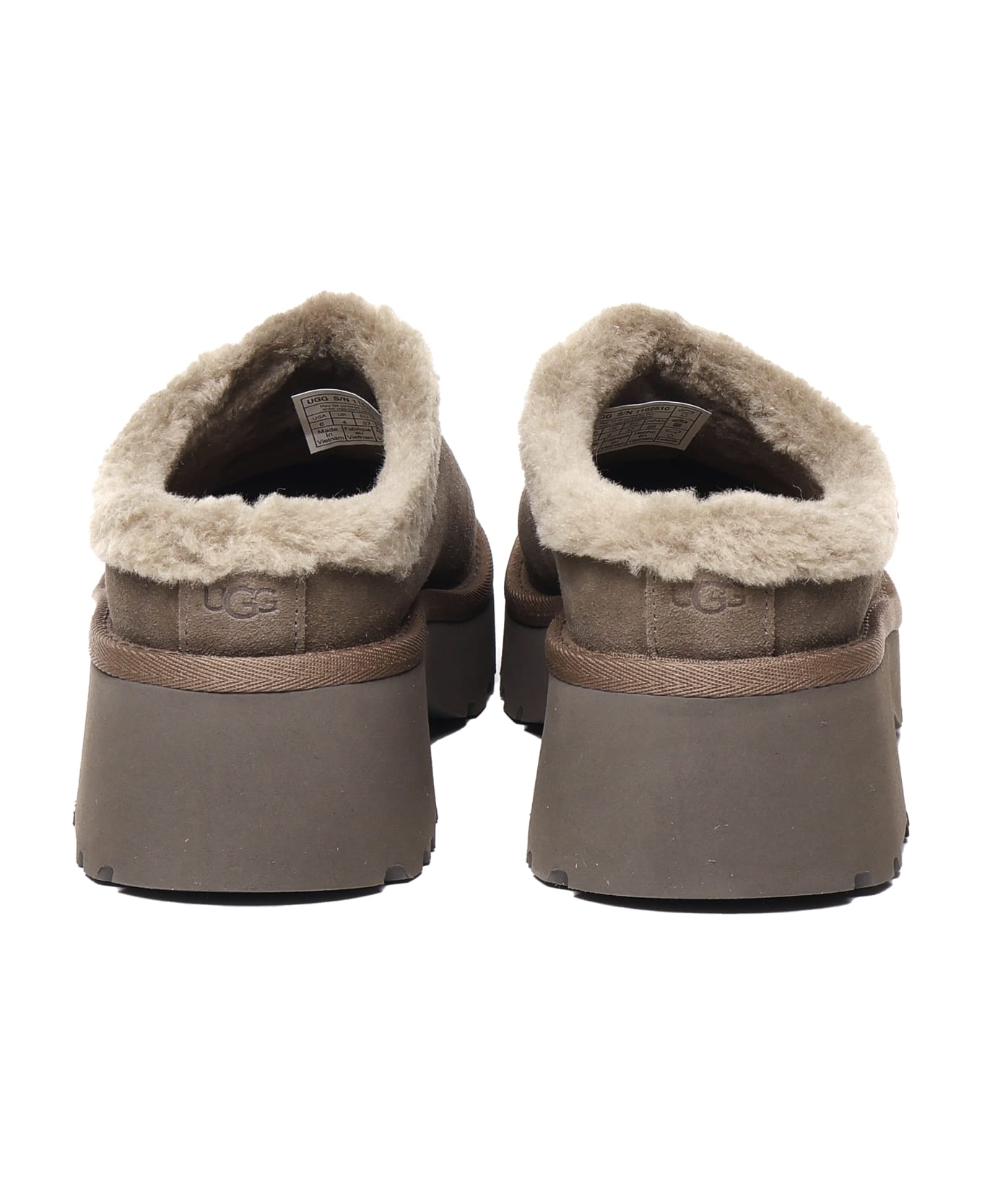 UGG Cozy Clogs In Sheepskin - Hck Hickory