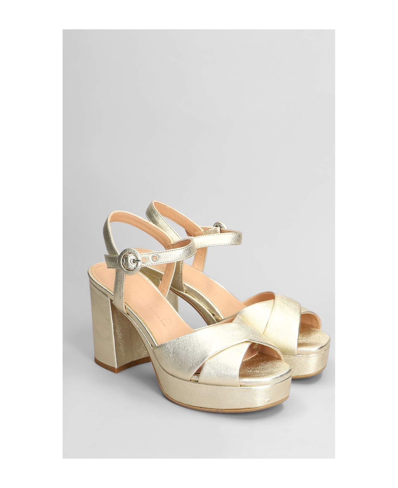 Julie Dee Sandals In Platinum Leather - platinum