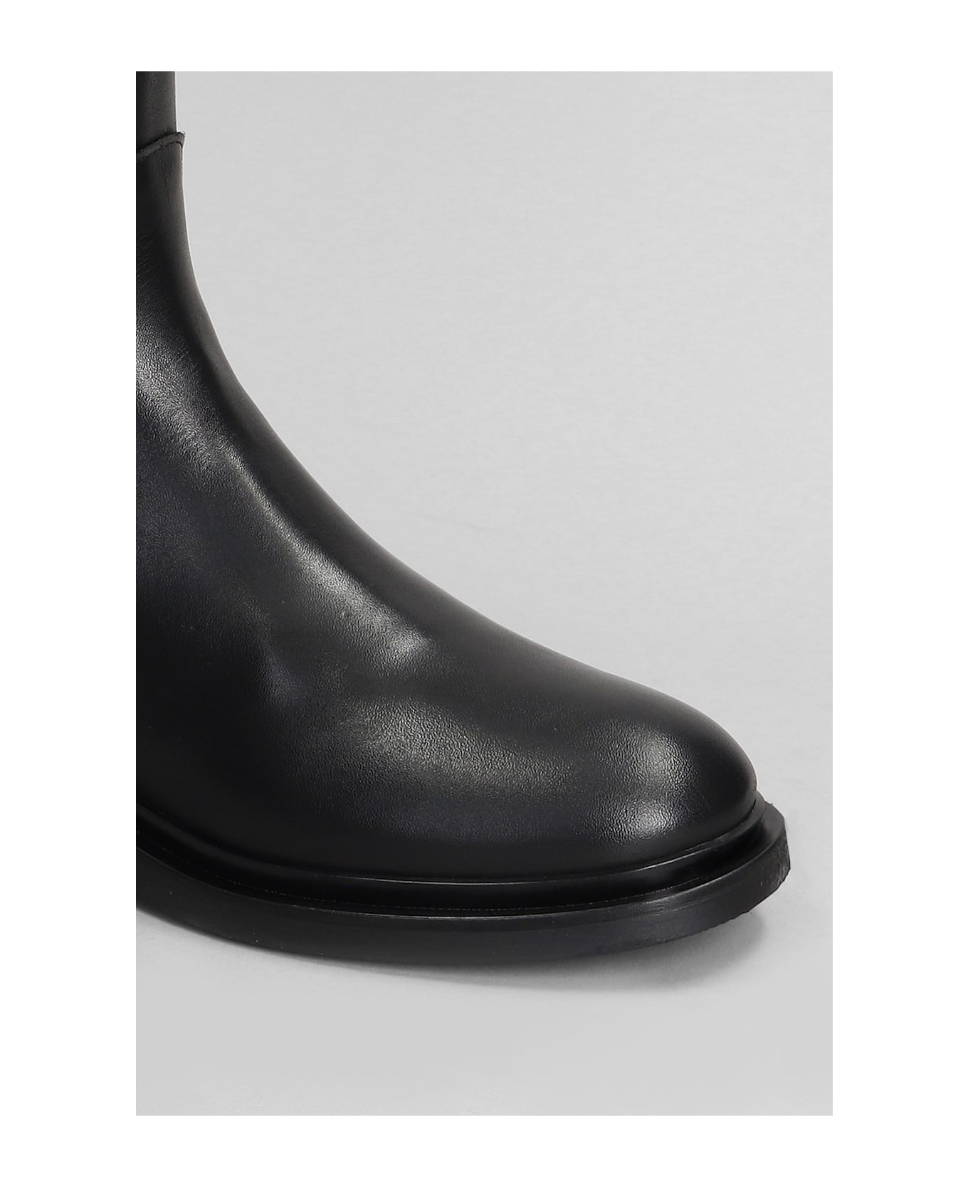 Julie Dee Low Heels Boots In Black Leather - black