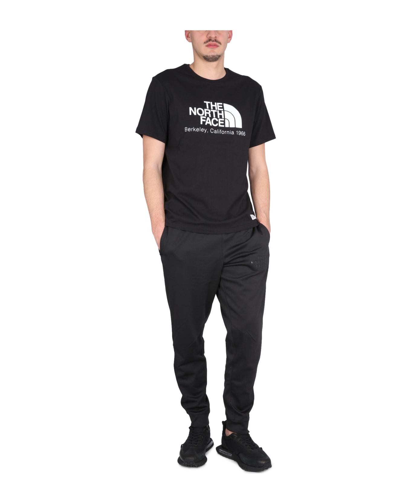 The North Face T-shirt With Logo - BLACK シャツ