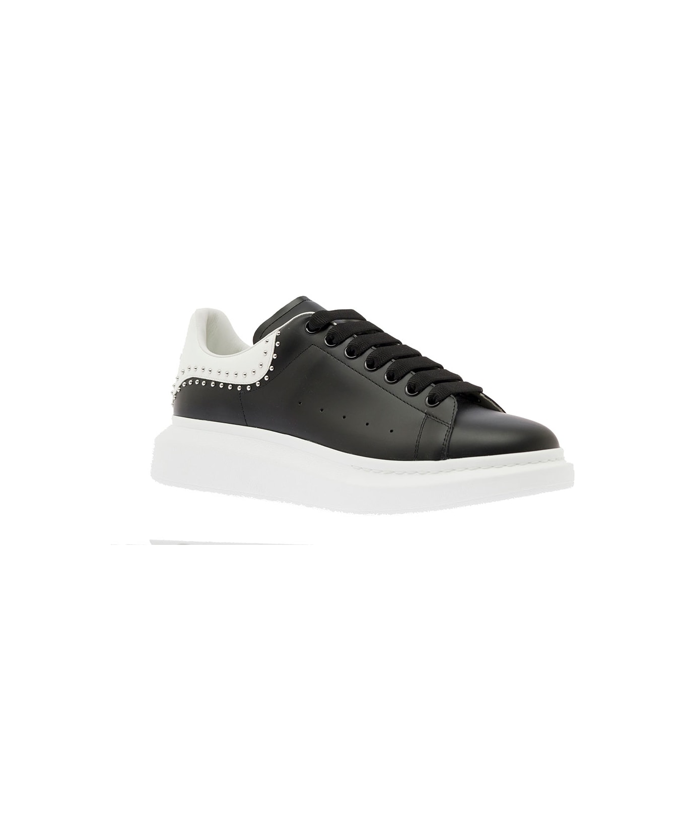 Alexander McQueen Black Oversize Sneakers With Contrasting Heel Tab With Studs In Leather Man Alexander Mcqueen - White/black