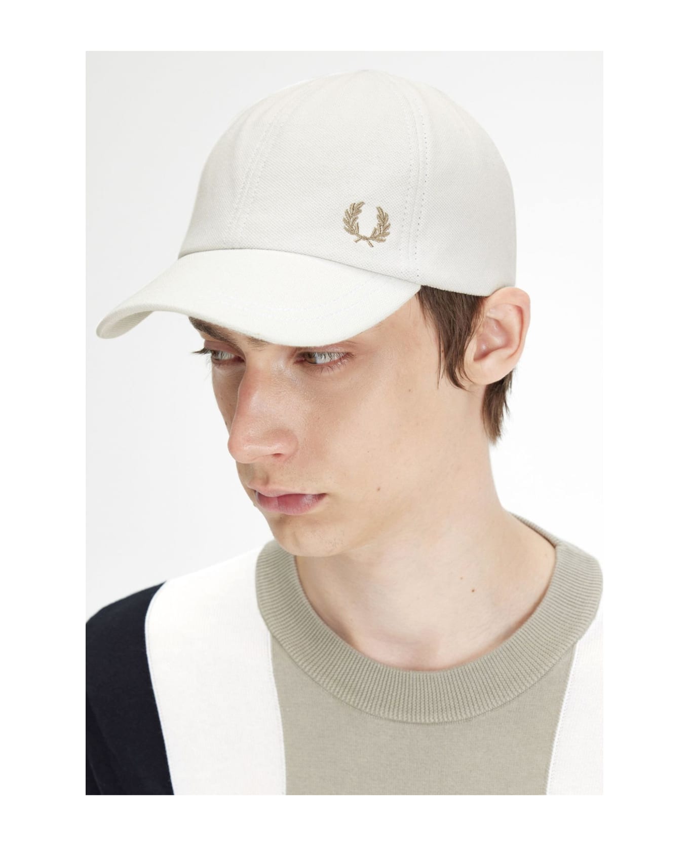 Fred Perry Hat - White 帽子