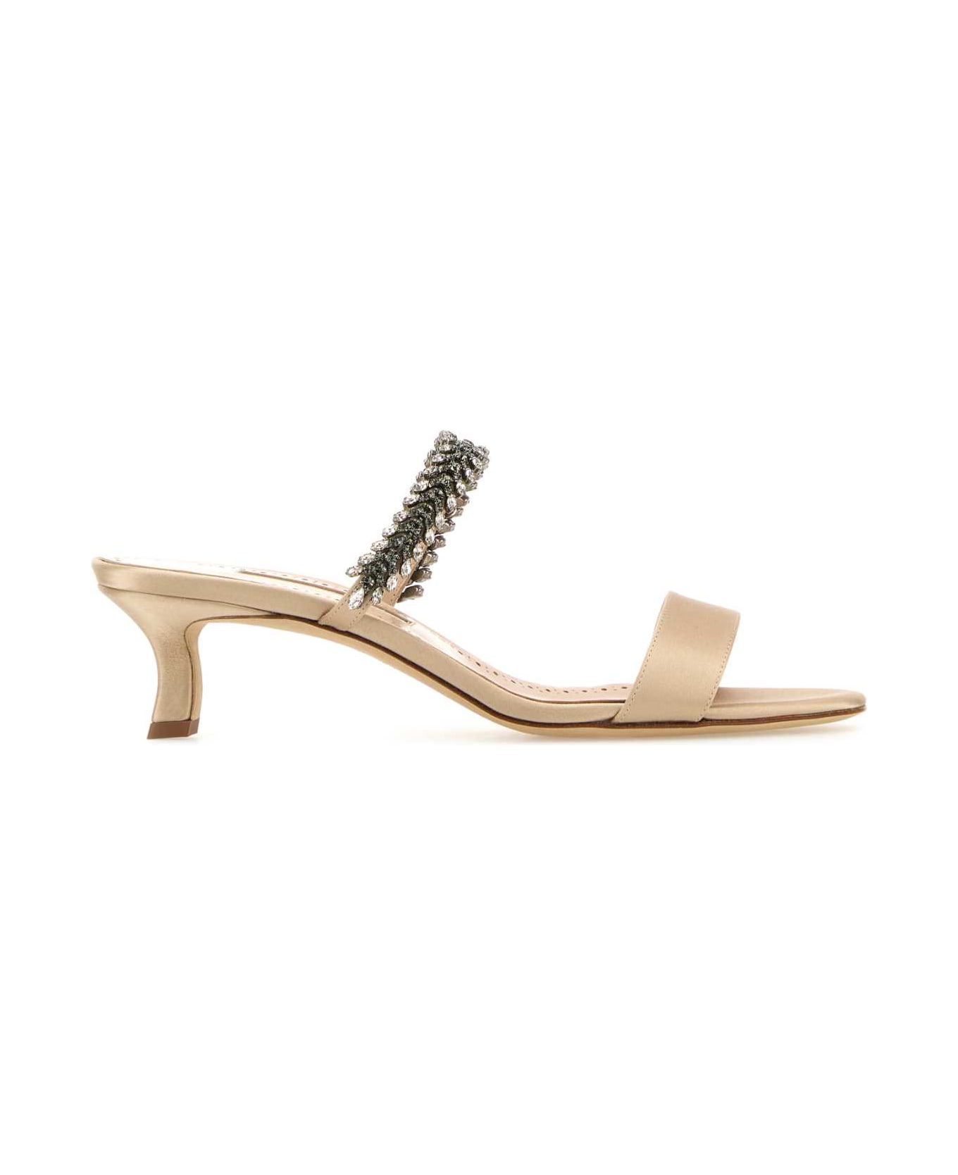 Manolo Blahnik Nude Satin Kifasan Mules - MNUD