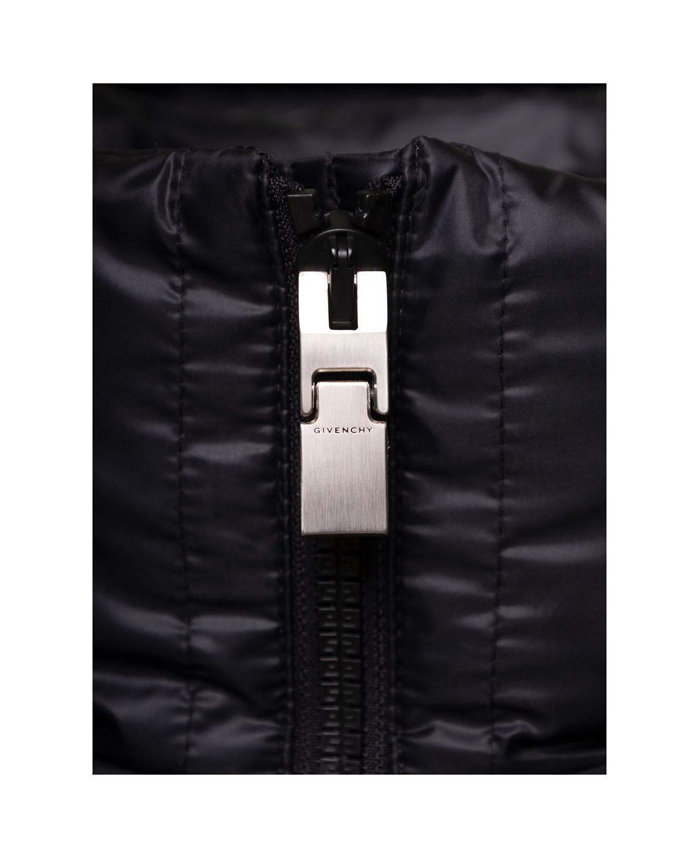 Givenchy Puffer Jacket With Logo On Back - Black ダウンジャケット