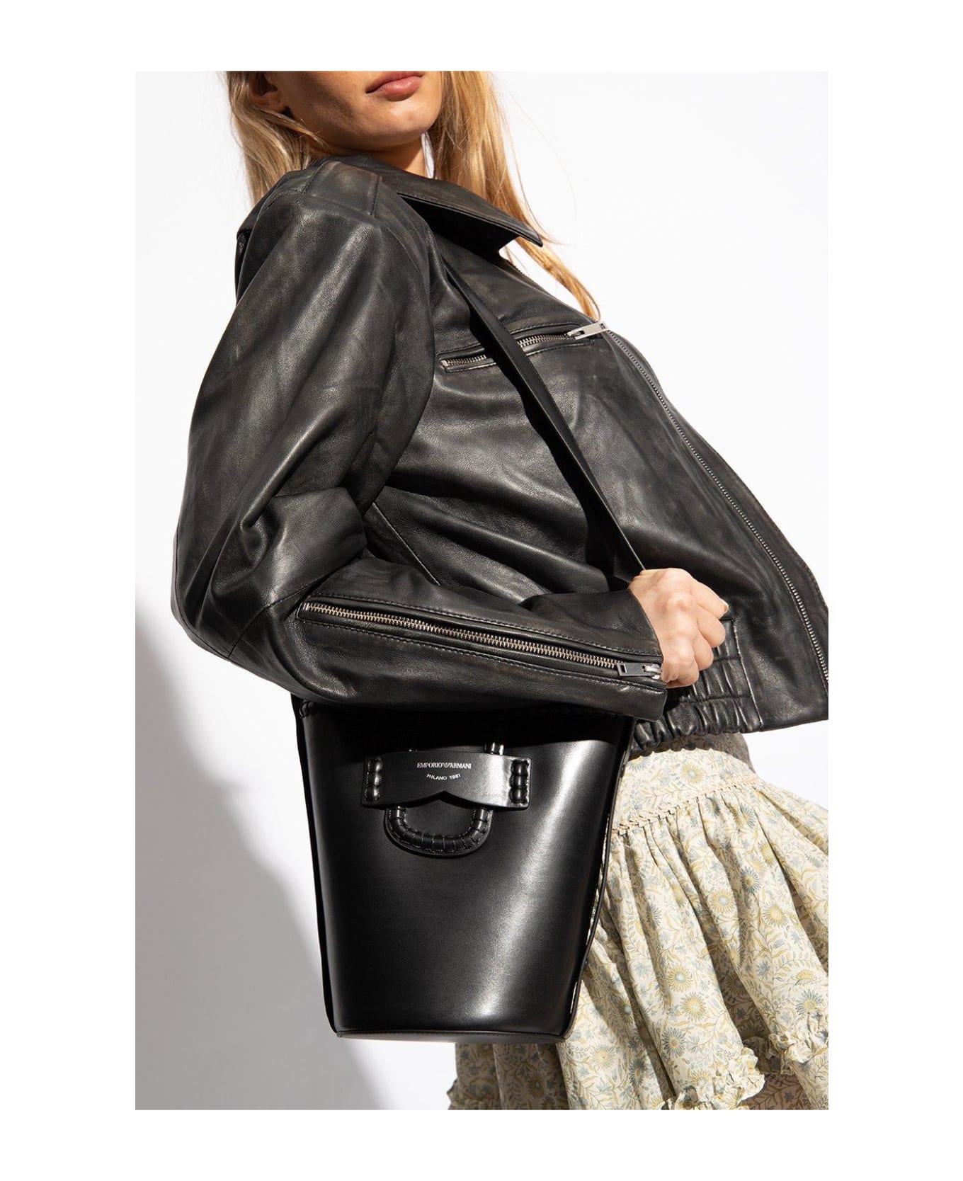 Emporio Armani Shoulder Bag With Logo - Black