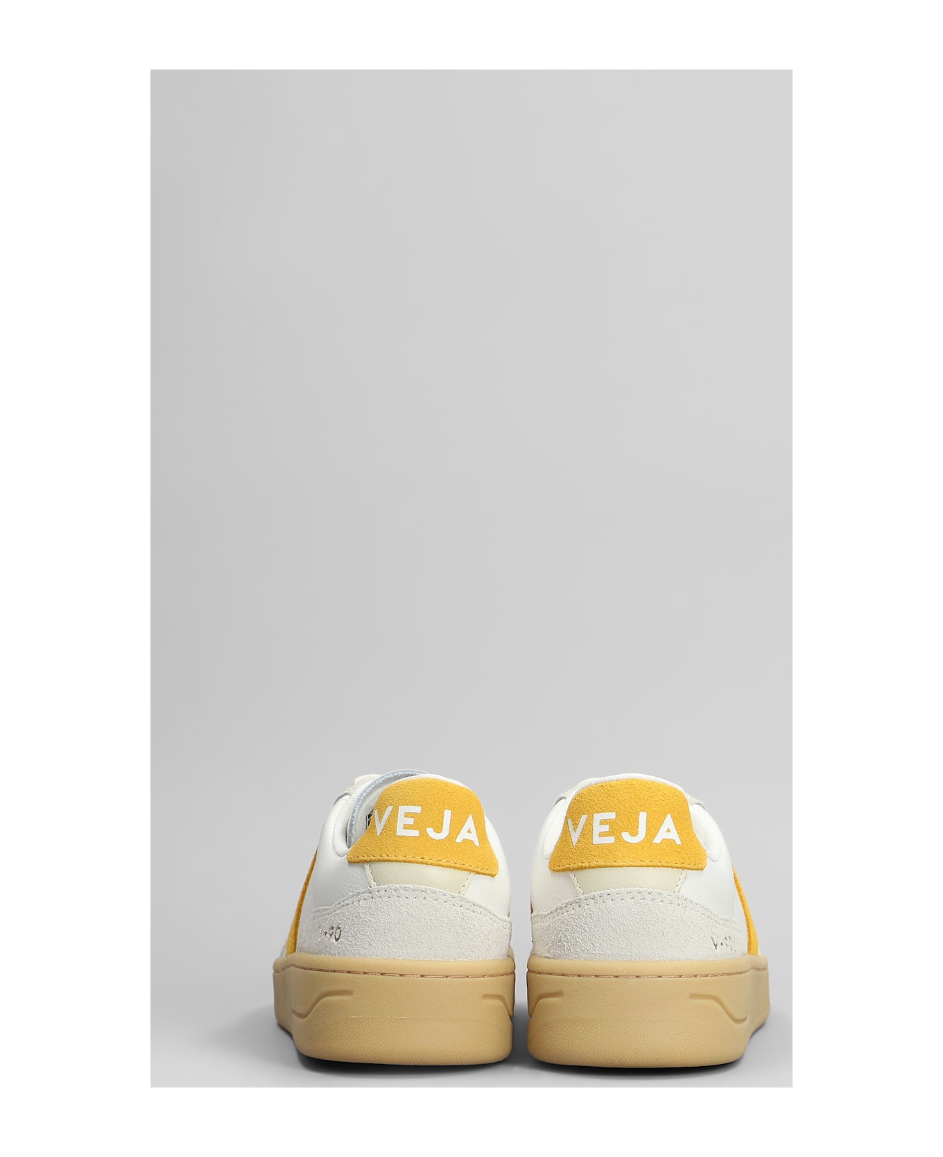 Veja V-90 O.t. Sneakers In White Suede And Leather - white