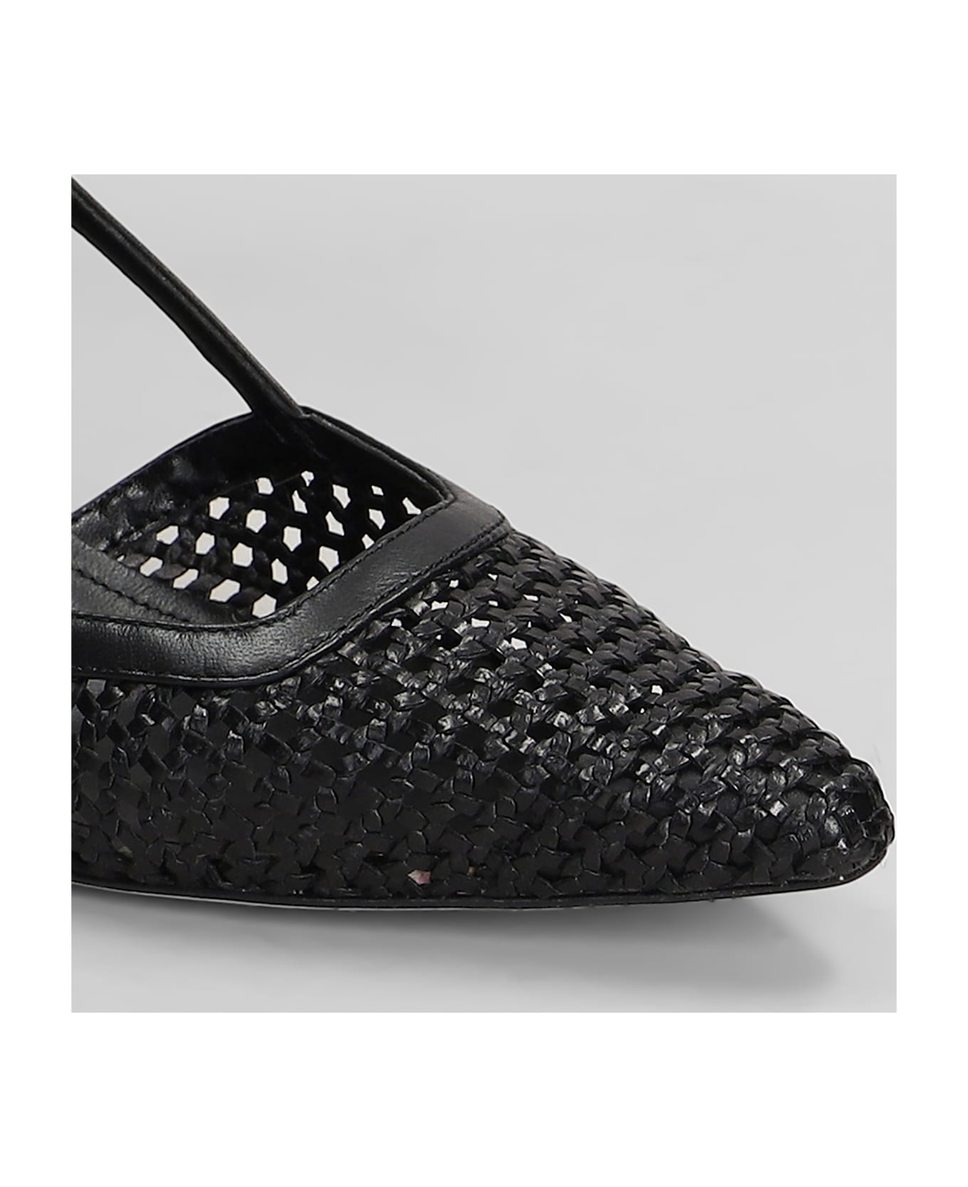 Julie Dee Pumps In Black Leather - black