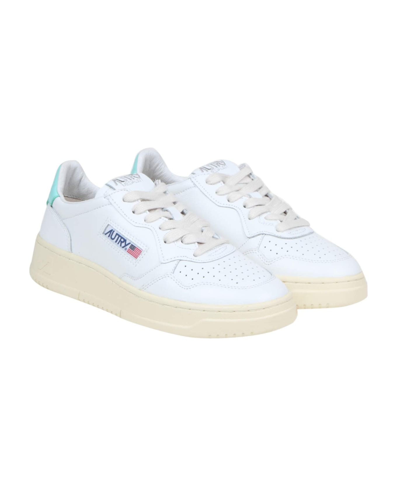 Autry 01 Sneakers In White Leather - white/turquoise