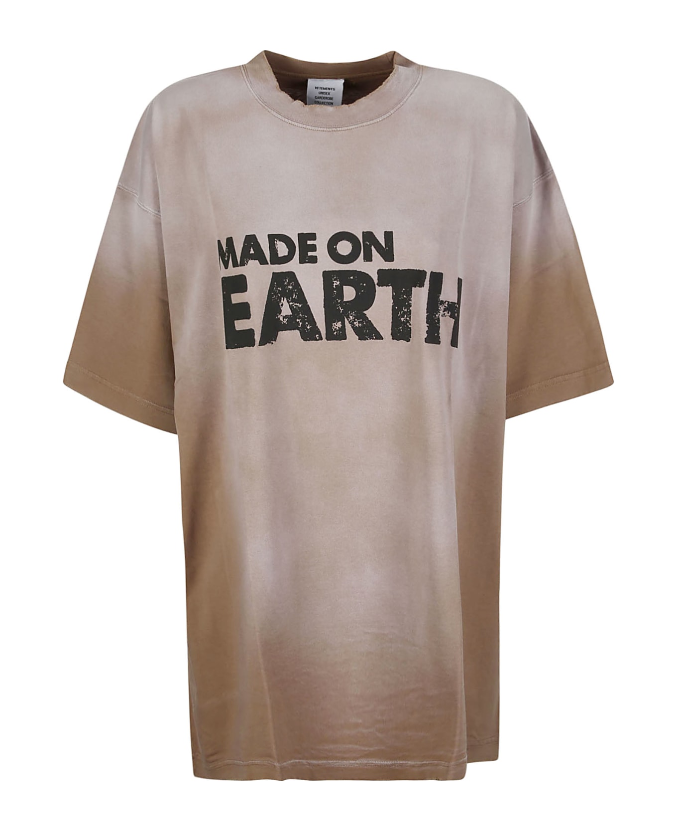 VETEMENTS Made On Earth T-shirt | italist