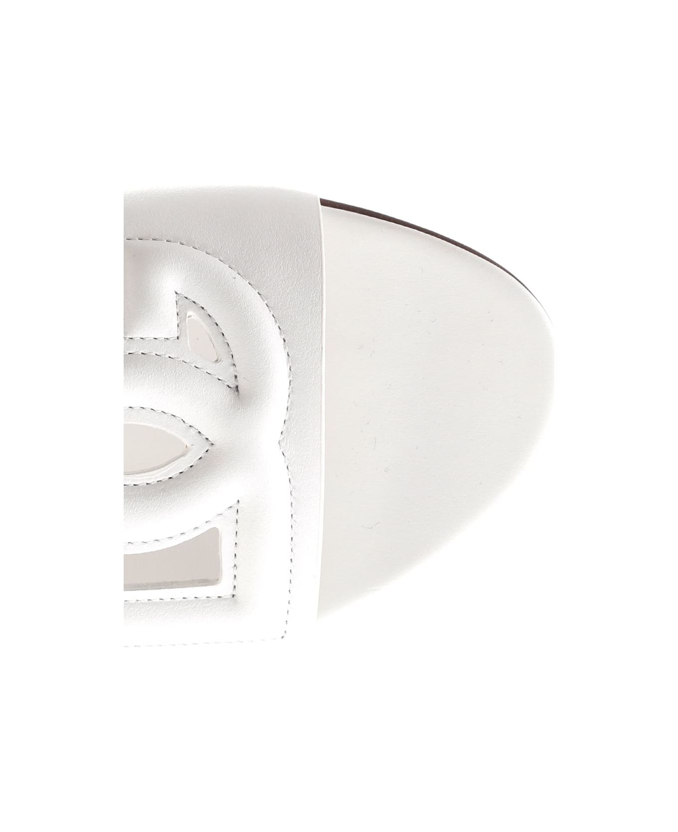 Dolce 
Gabbana White 
dg
 Flat Sandal - White