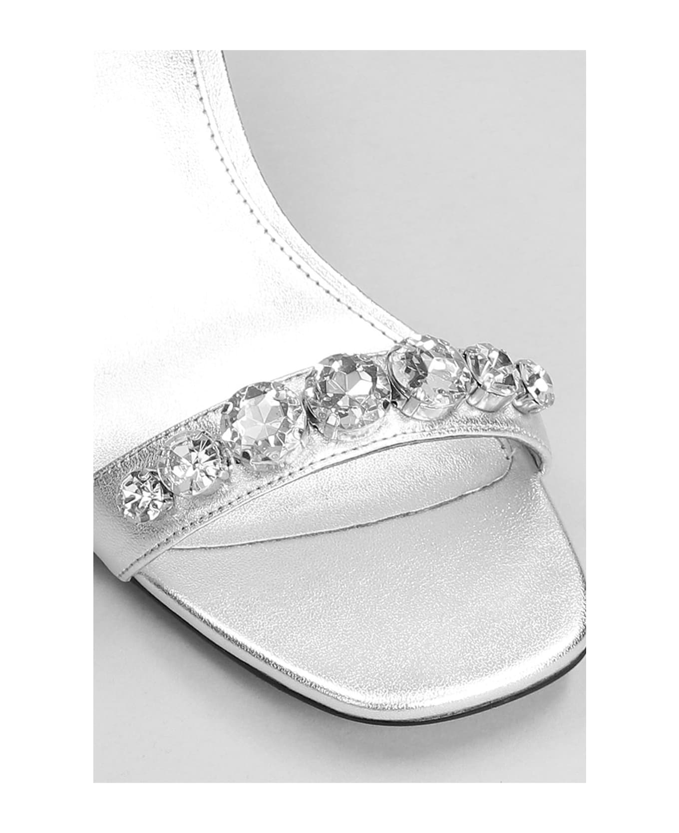 Michael Kors Clara Sandals In Silver Leather - Argento サンダル
