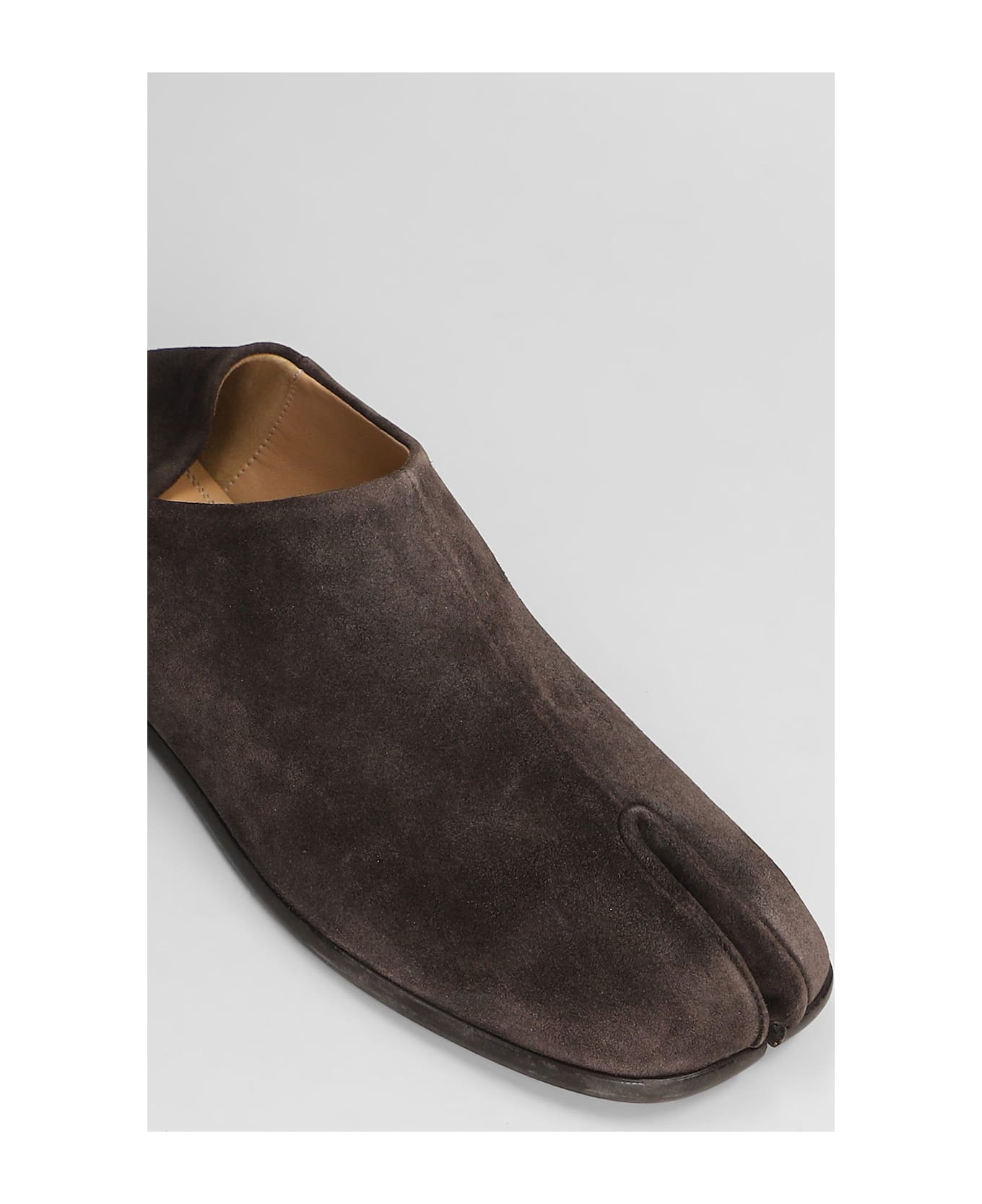 Maison Margiela Tabi Loafers In Brown Suede - brown