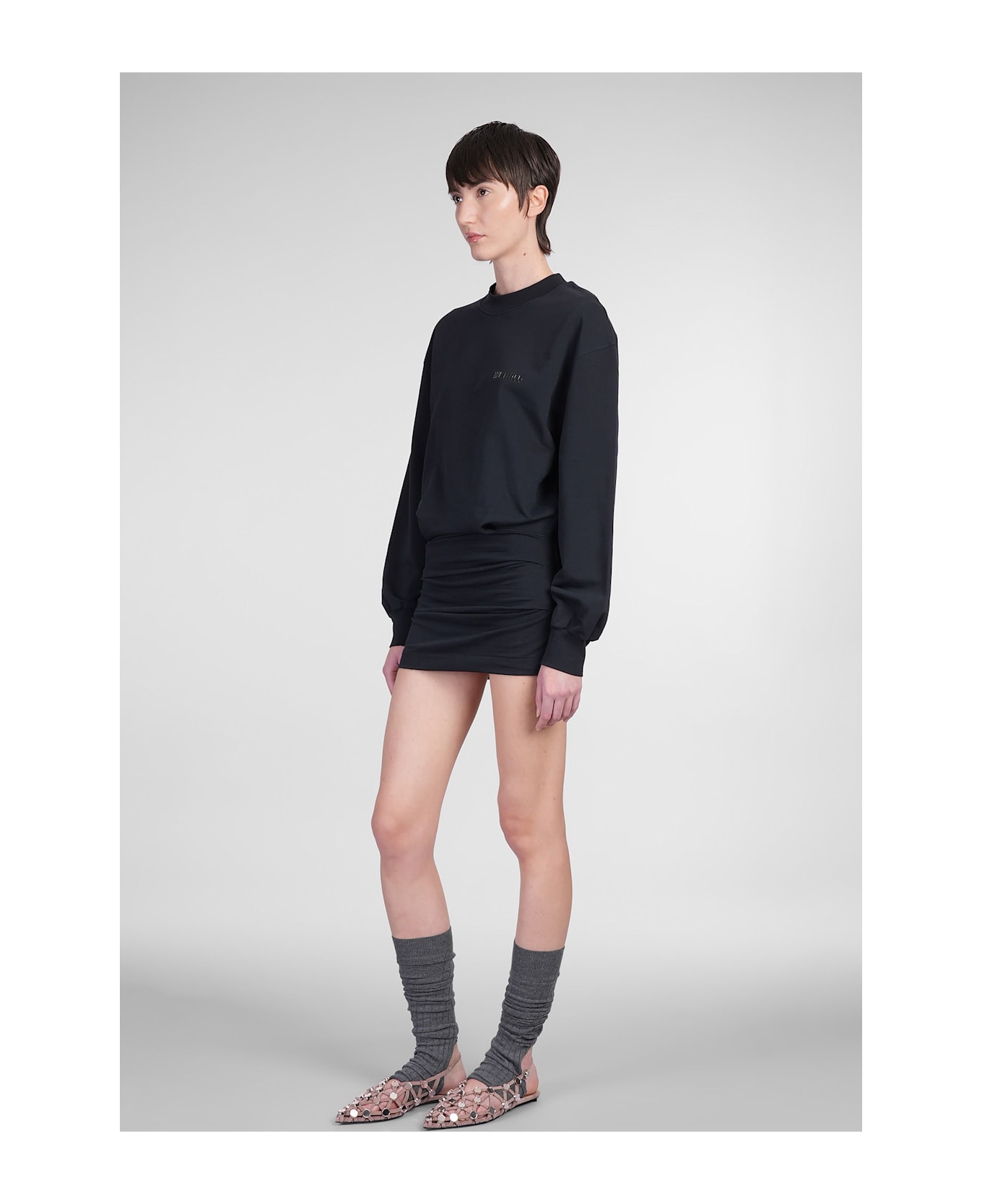 In Black Cotton - Thumbnail 5