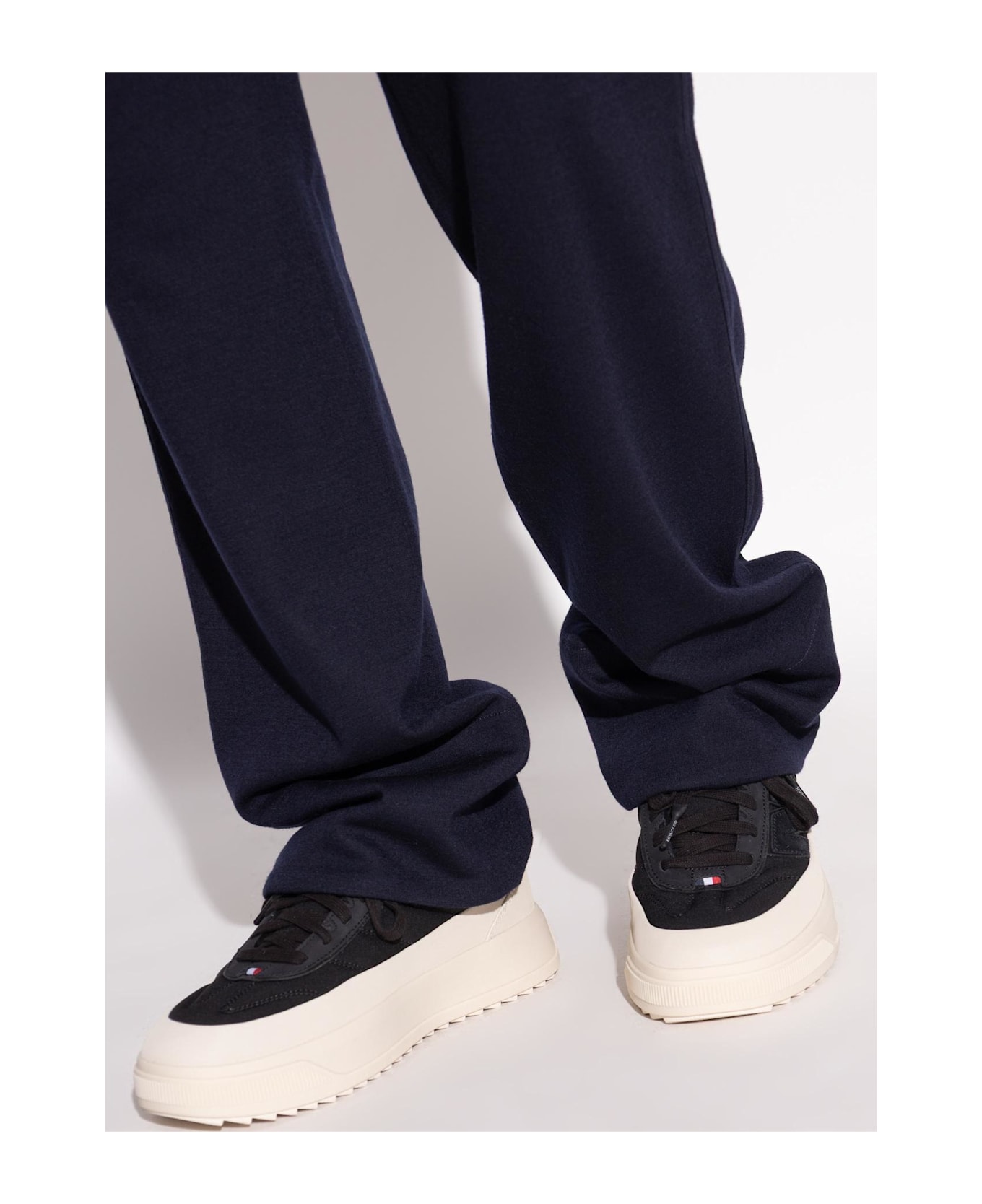 Moncler Sports Shoes With Logo - 999