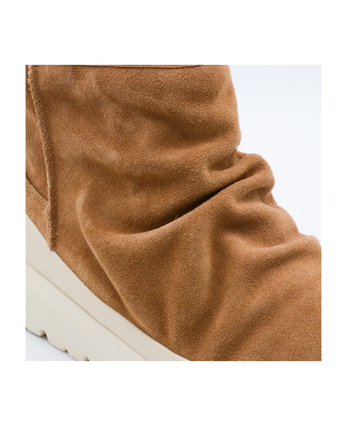 UGG Camel Leather Boots - CHESTNUT/WHITECAP