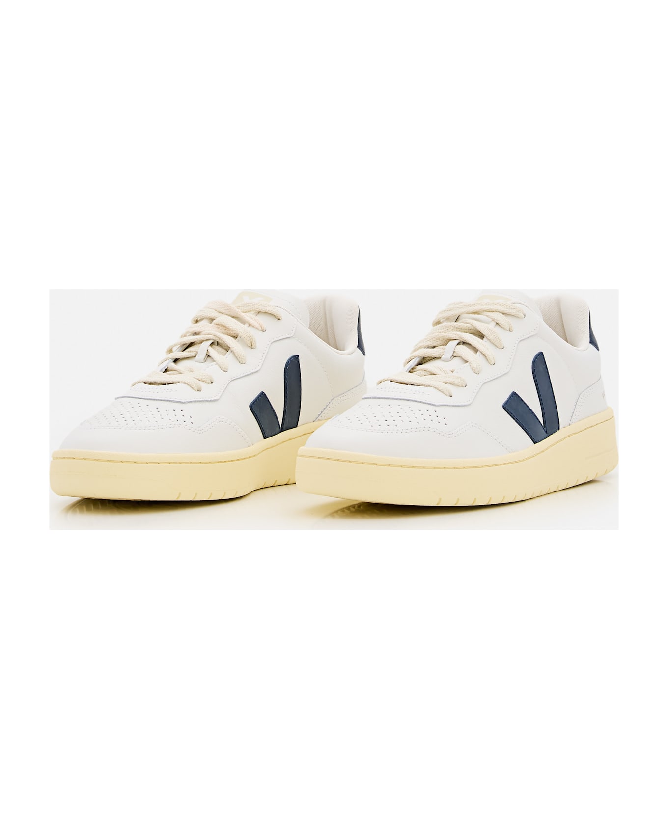 Veja V 90 Sneakers - White