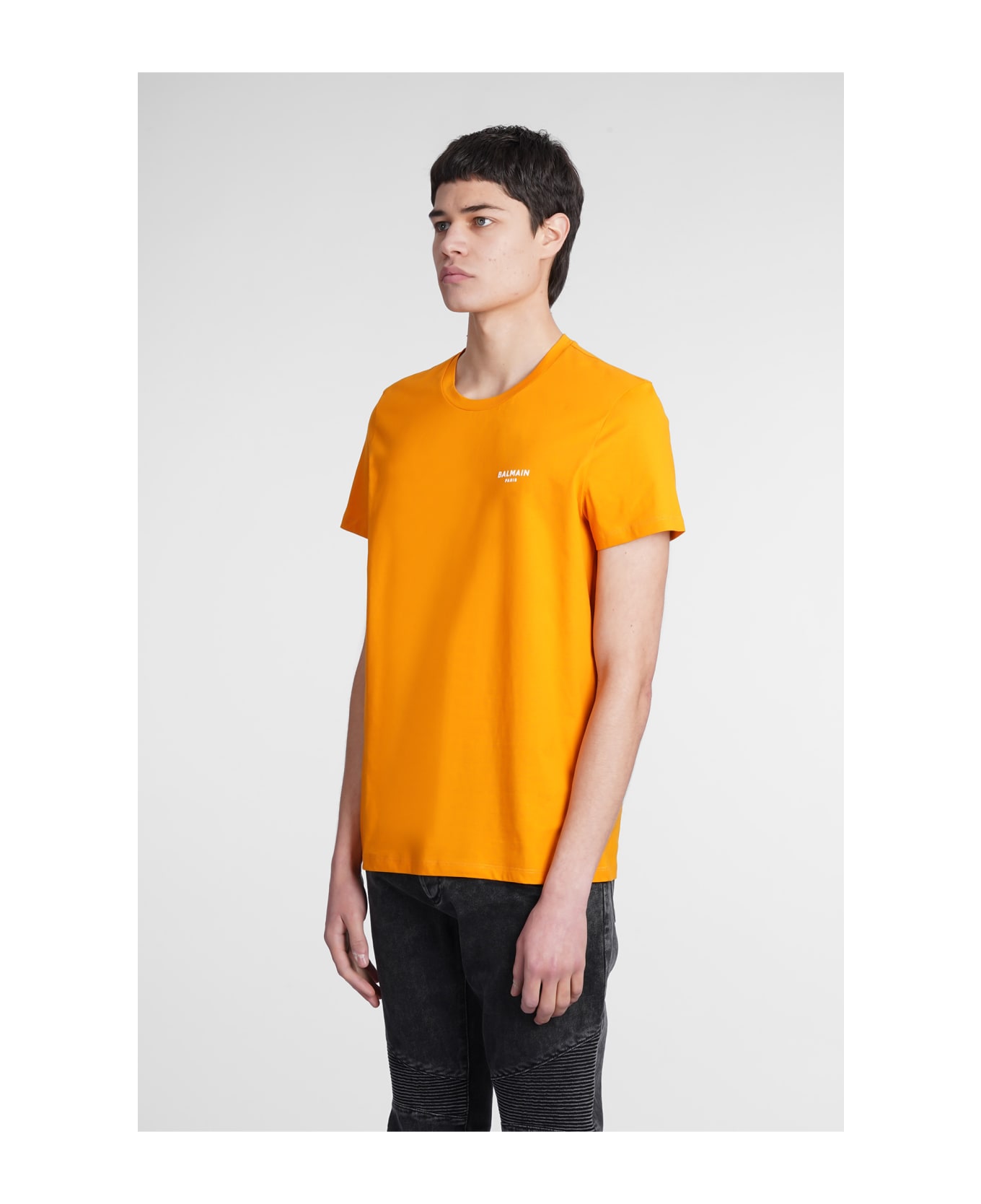 Balmain T-shirt In Orange Cotton - orange