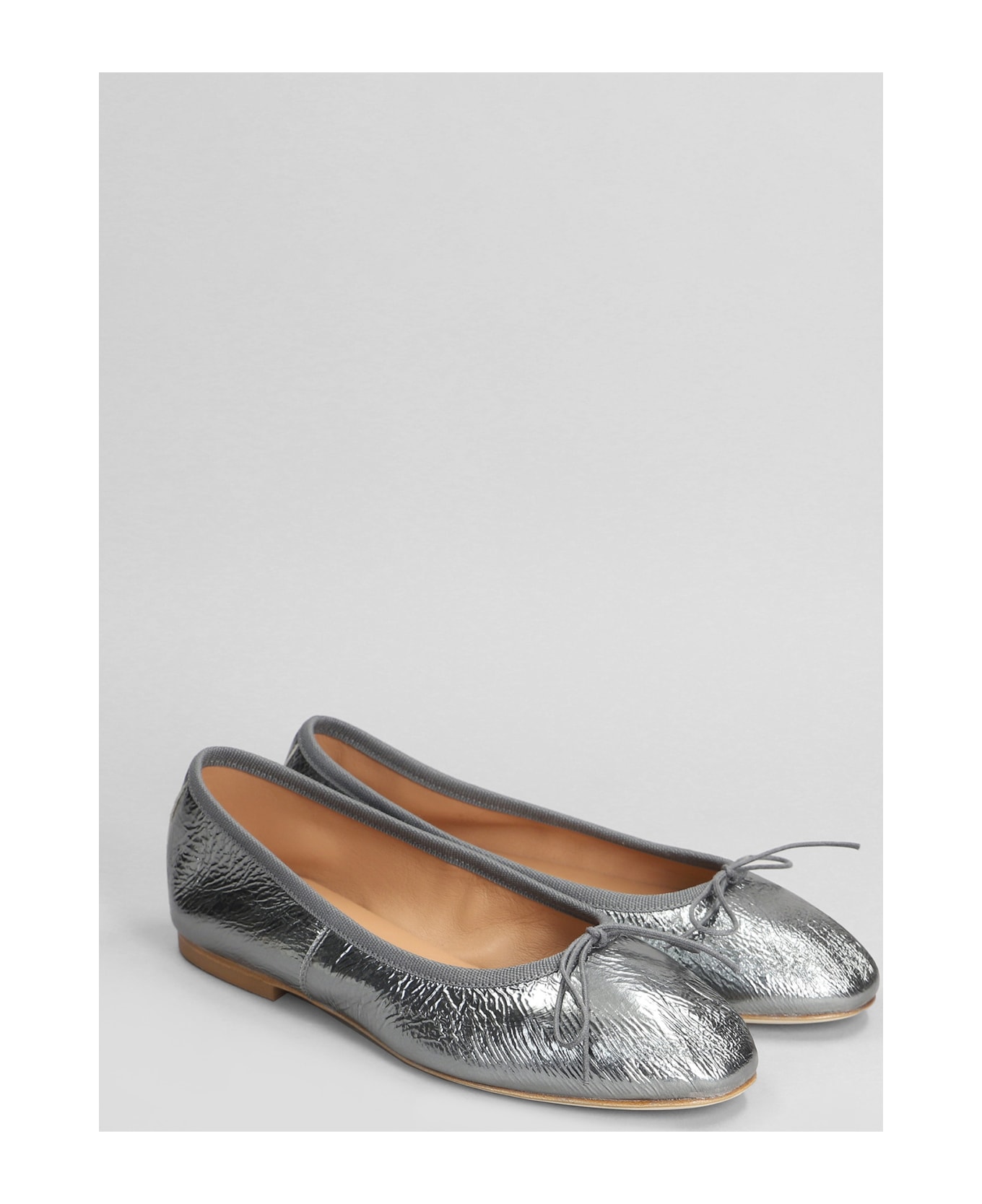 Anniel Ballet Flats In Silver Leather - silver