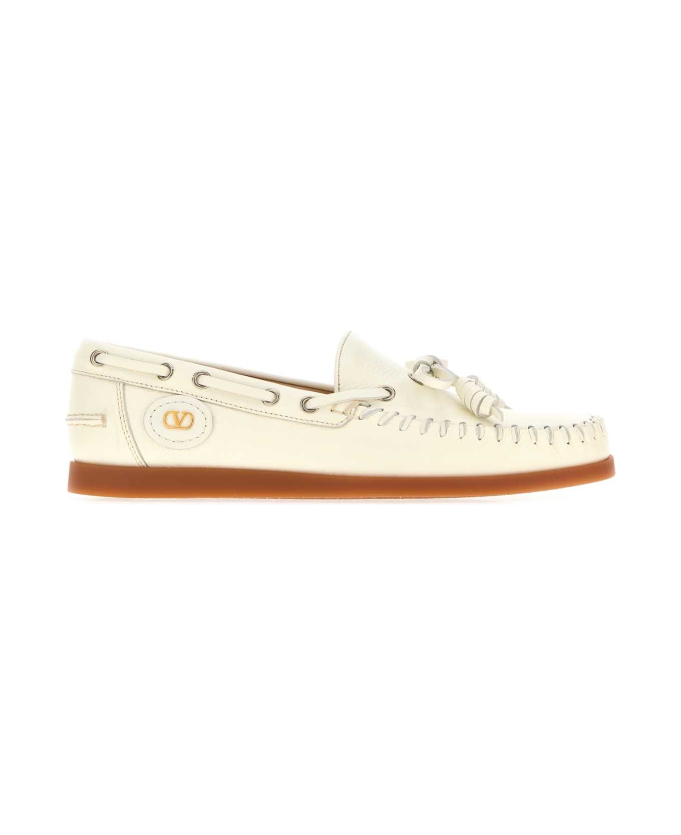 Valentino Garavani Ivory Leather Vlogo Signature Loafers - IVORY