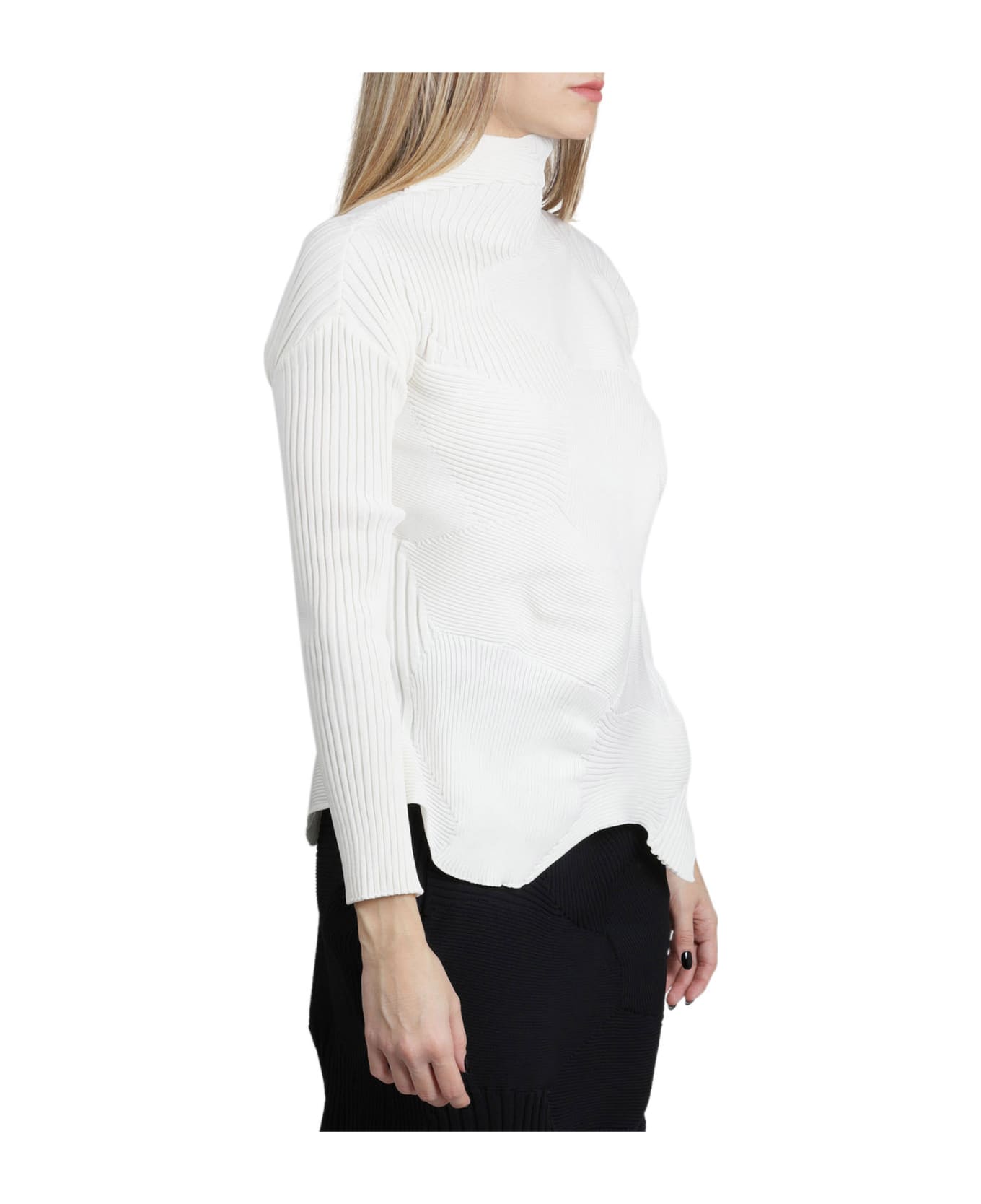 Issey Miyake White Turtleneck Sweater - White
